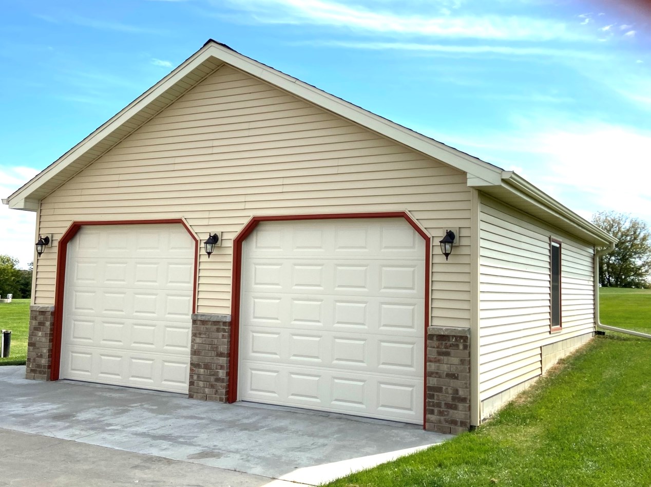 561 Overlook Pass, Waubeka, WI 53021