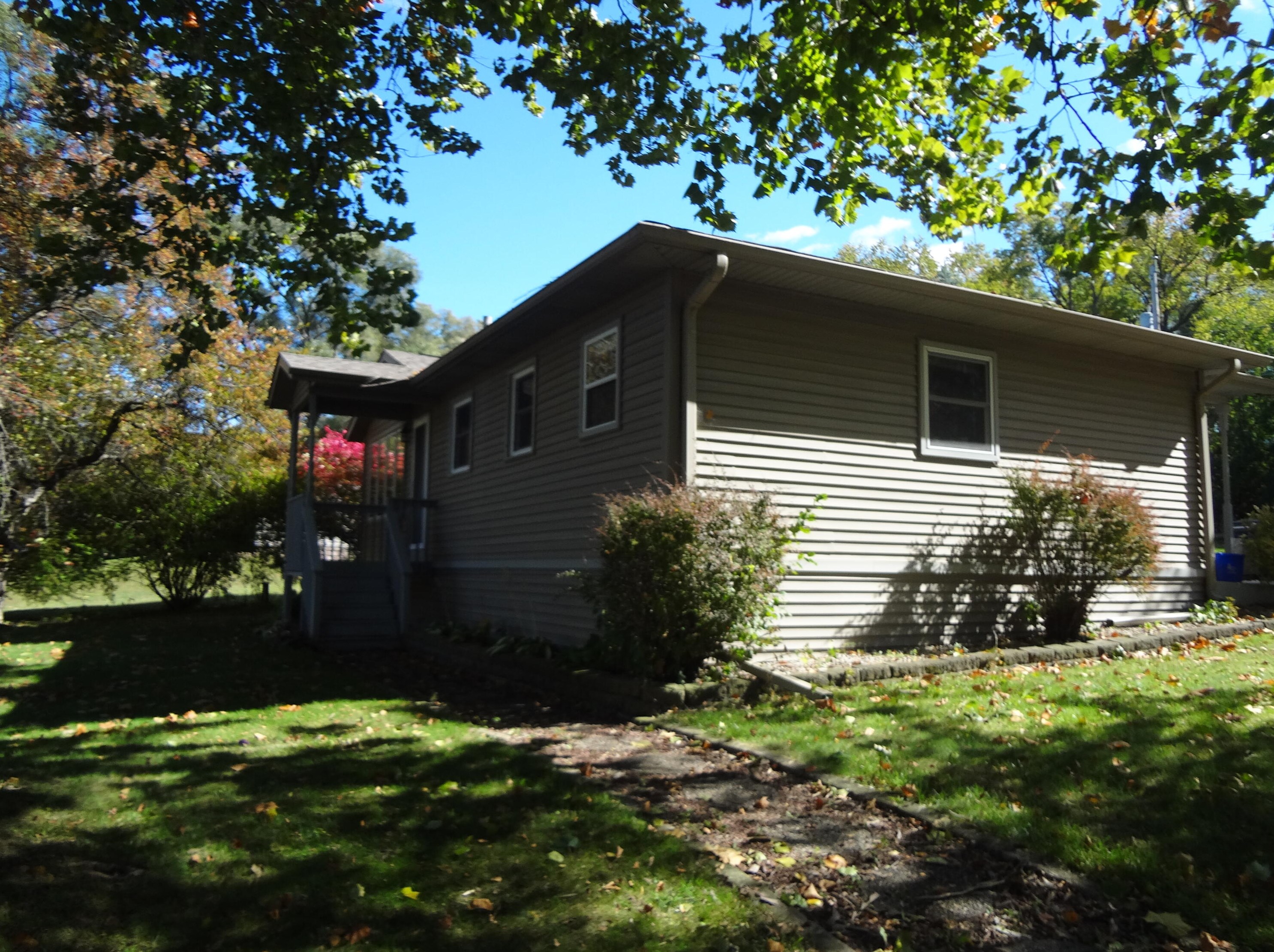 32935 Short St, Lyons, WI 53105-9297