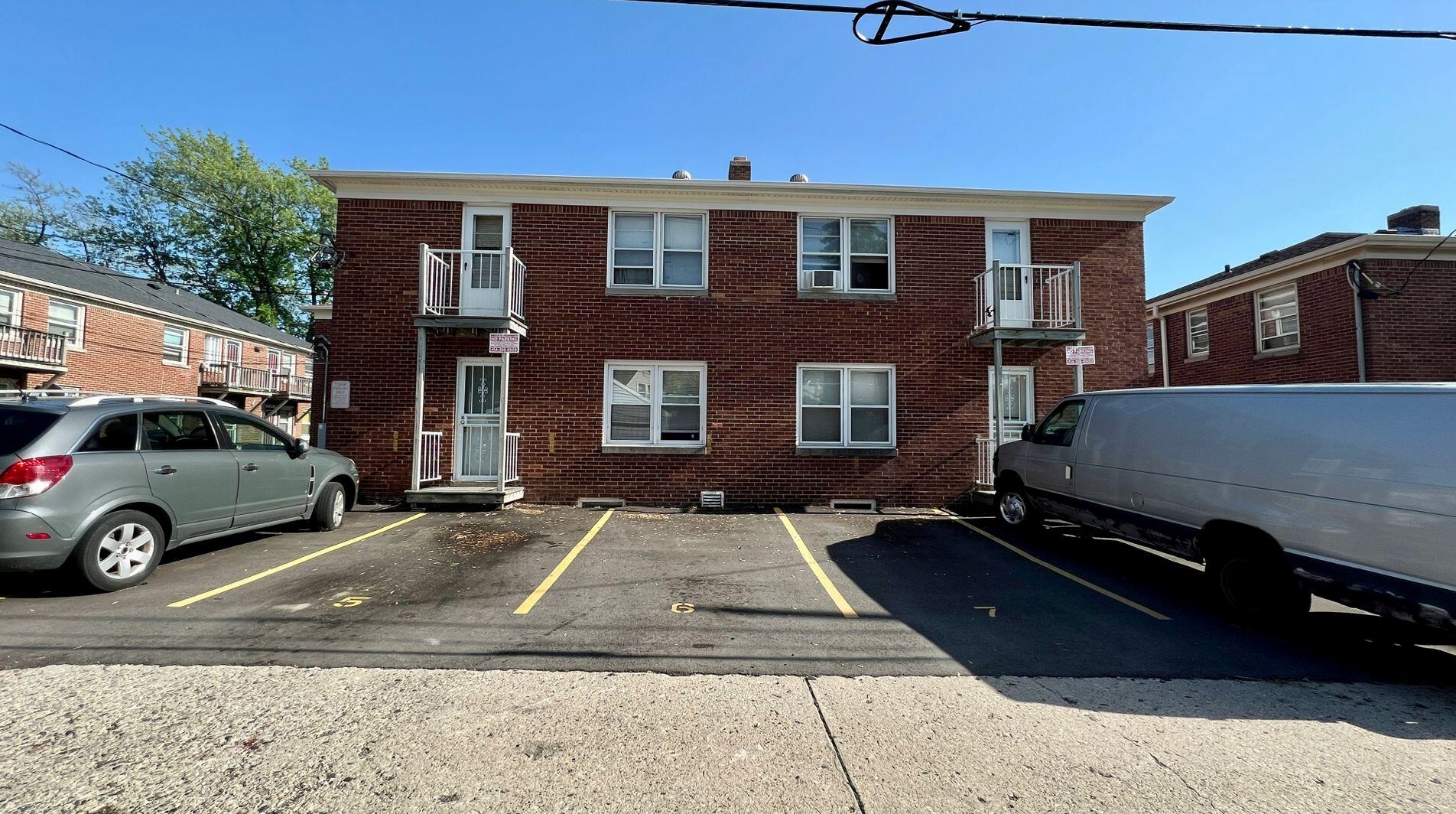 7240 W Burleigh St Apt 1, Milwaukee, WI 53210