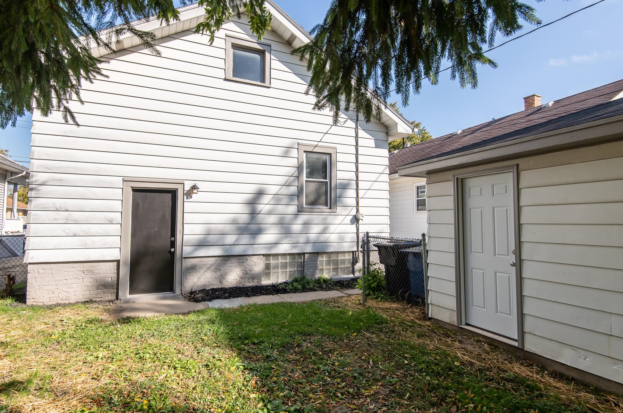 2019 Lawn St, Racine, WI 53404