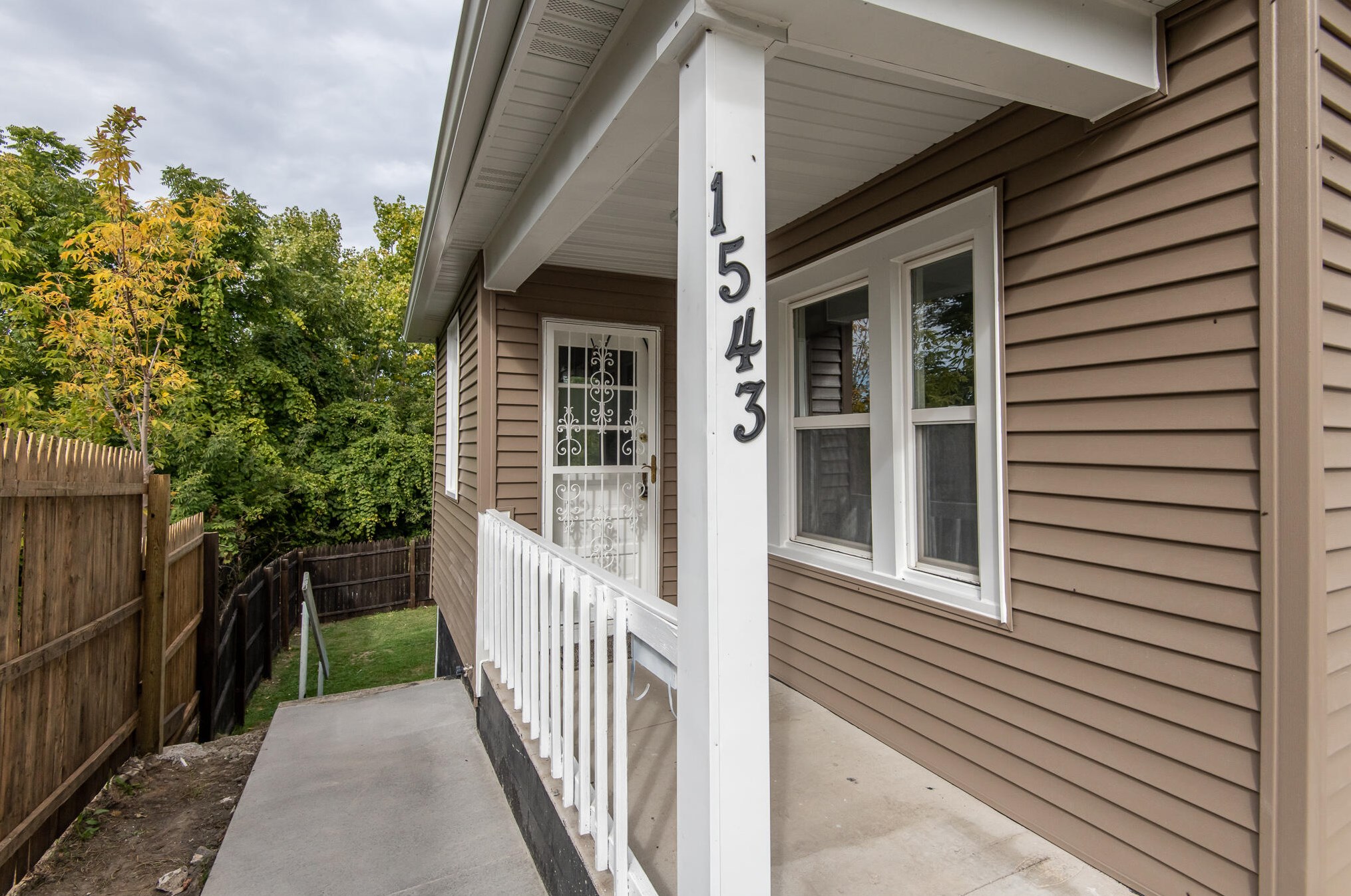 1543 Oak Ct, Racine, WI 53404