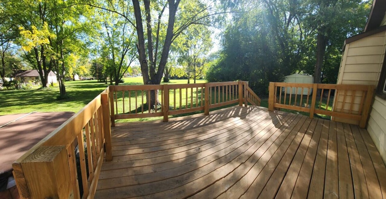 7122 S 49th St, Hales Corners, WI 53132