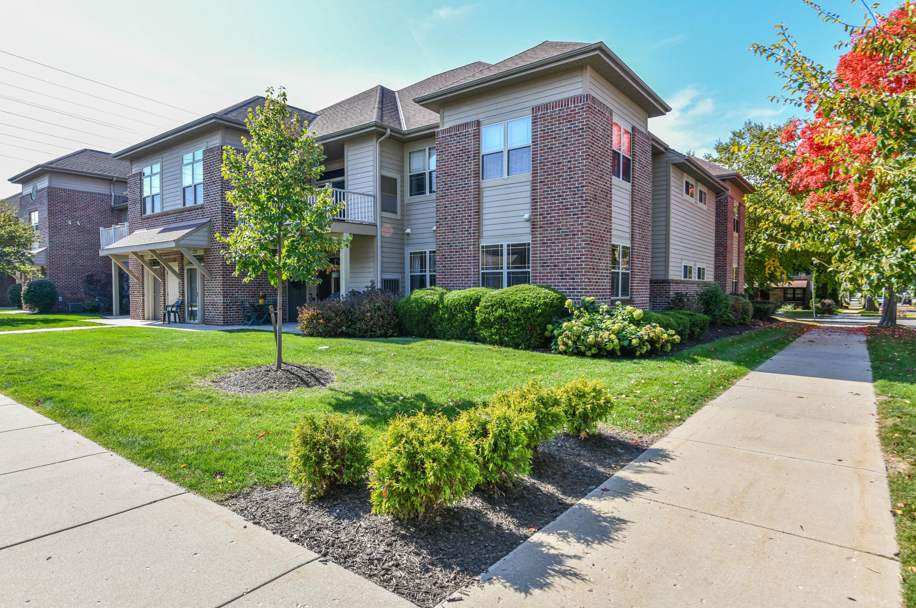 132 74th St, Milwaukee WI 53214-1529 exterior