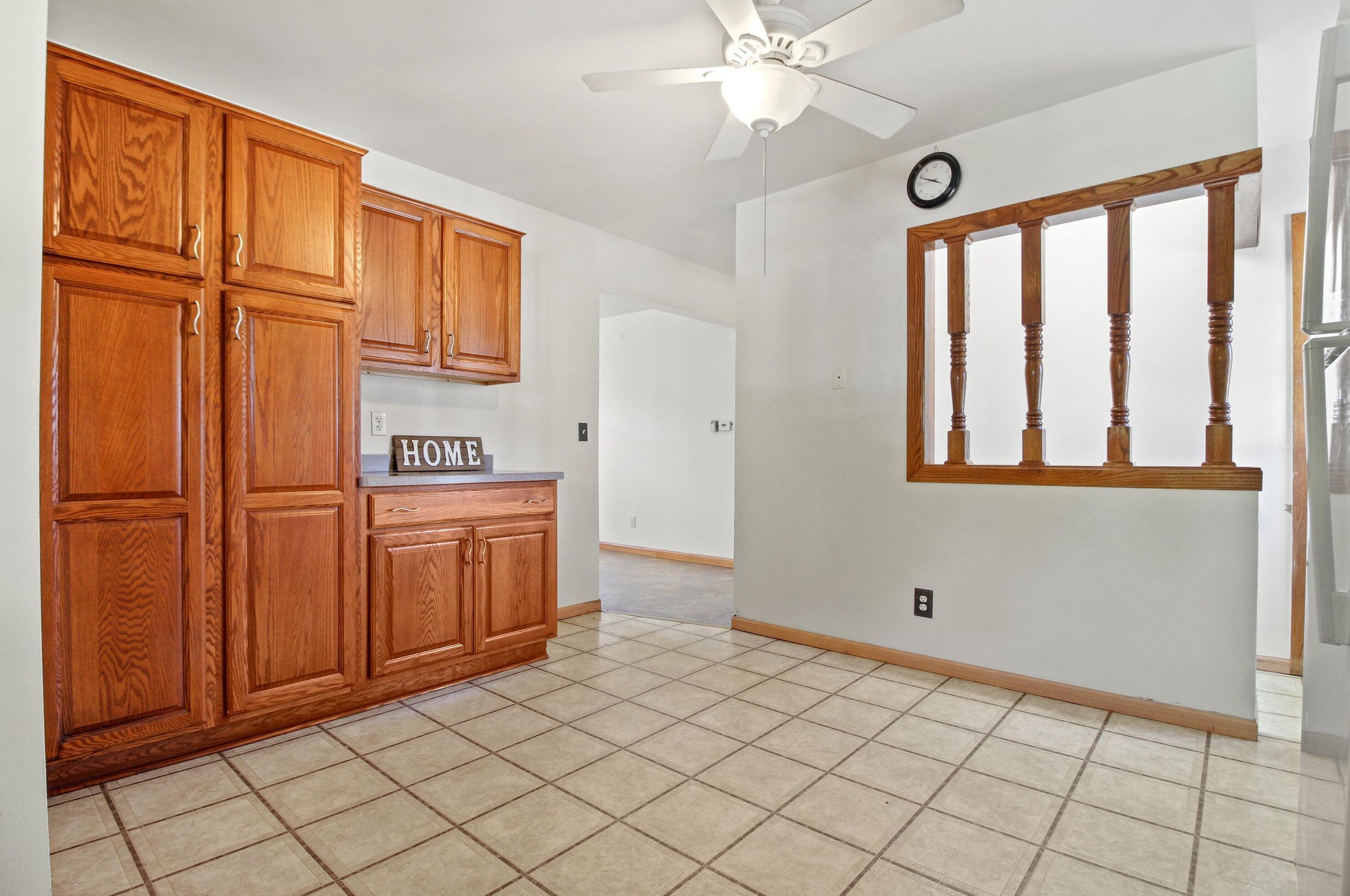 5515 Honey Crk Dr, Milwaukee WI 53221-4012 exterior