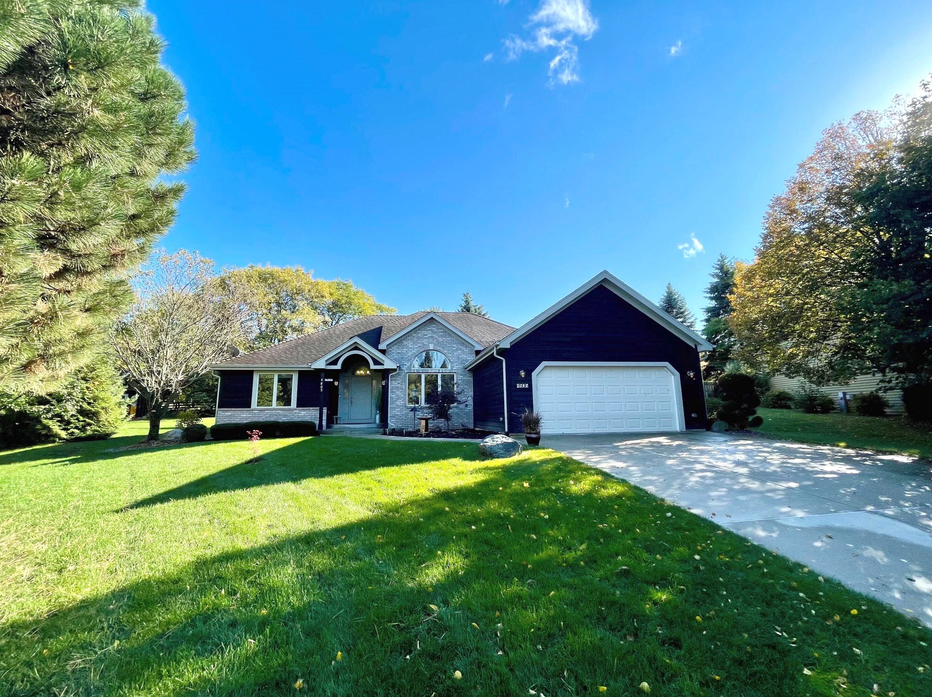 4805 Crystal Spg, Racine, WI 53406-1545