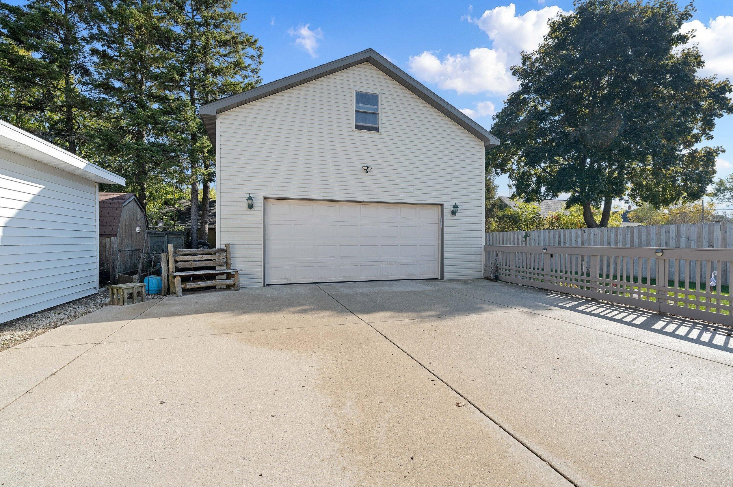 1907 Emmet St, Two Rivers, WI 54241