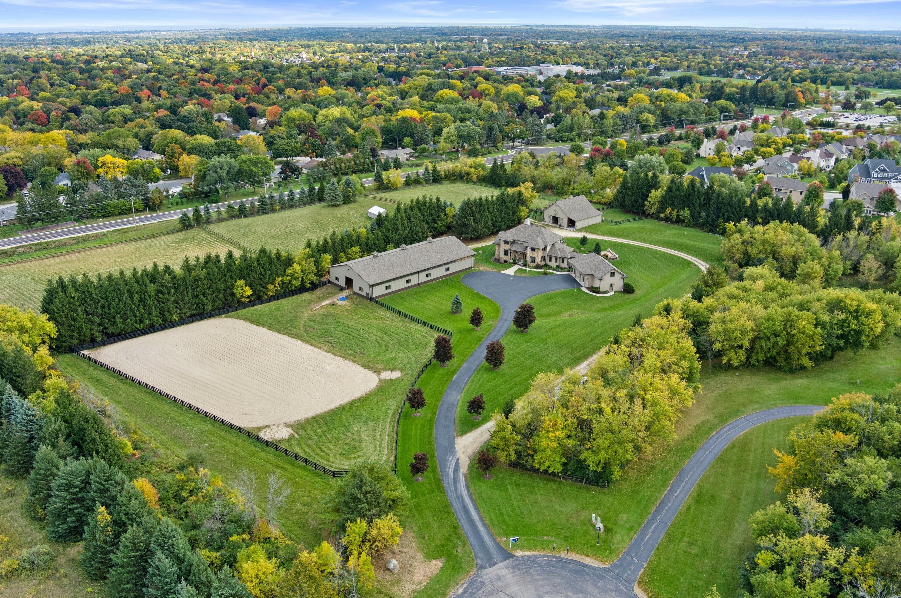7783 Sherman Ct, Cedarburg, WI 53012-8966