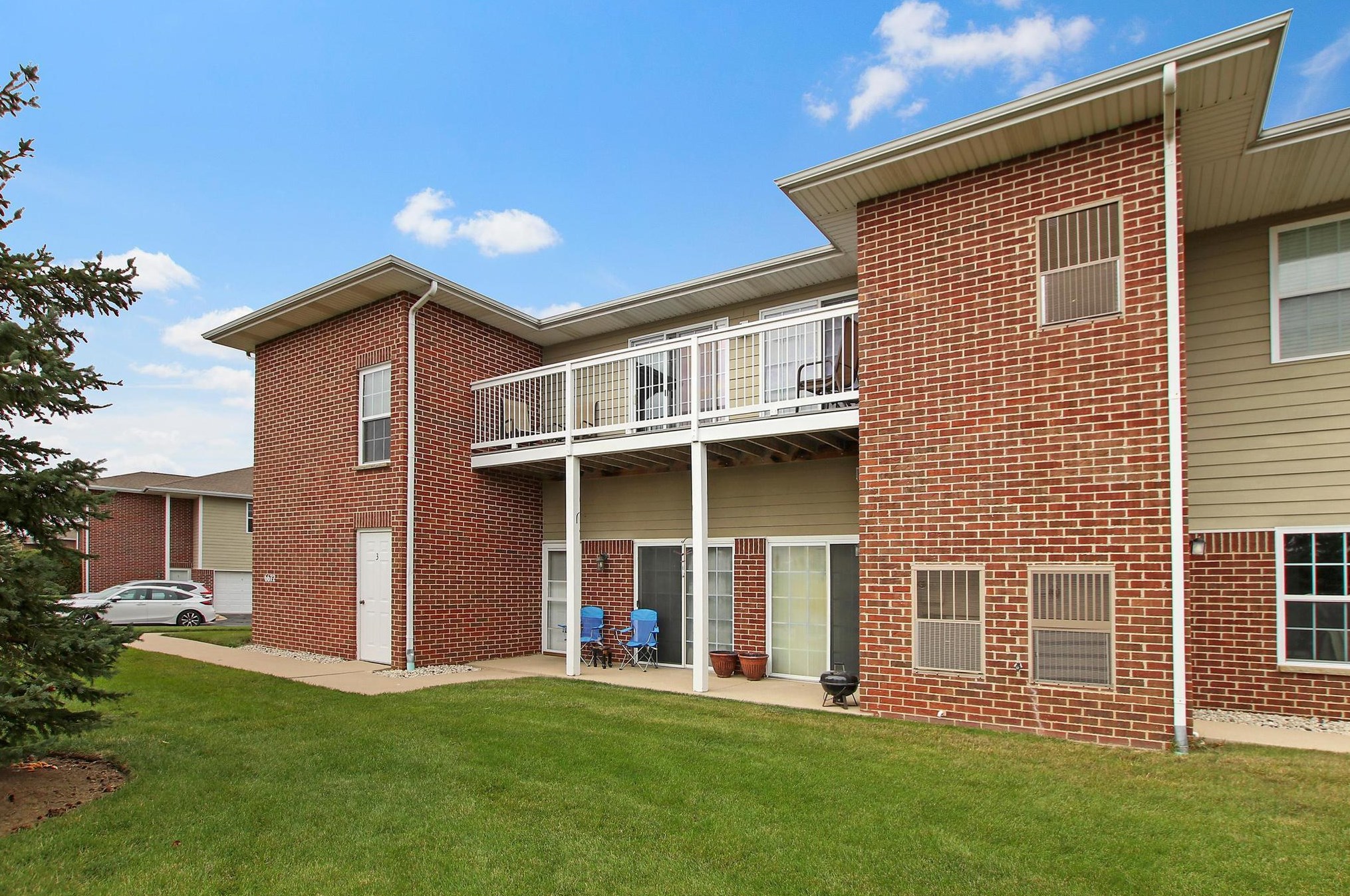 6672 102nd St #dd, Kenosha, WI 53158