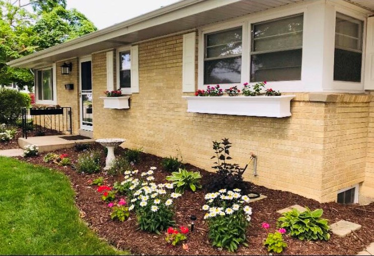 3815 Lasalle St, Racine, WI 53402-3429