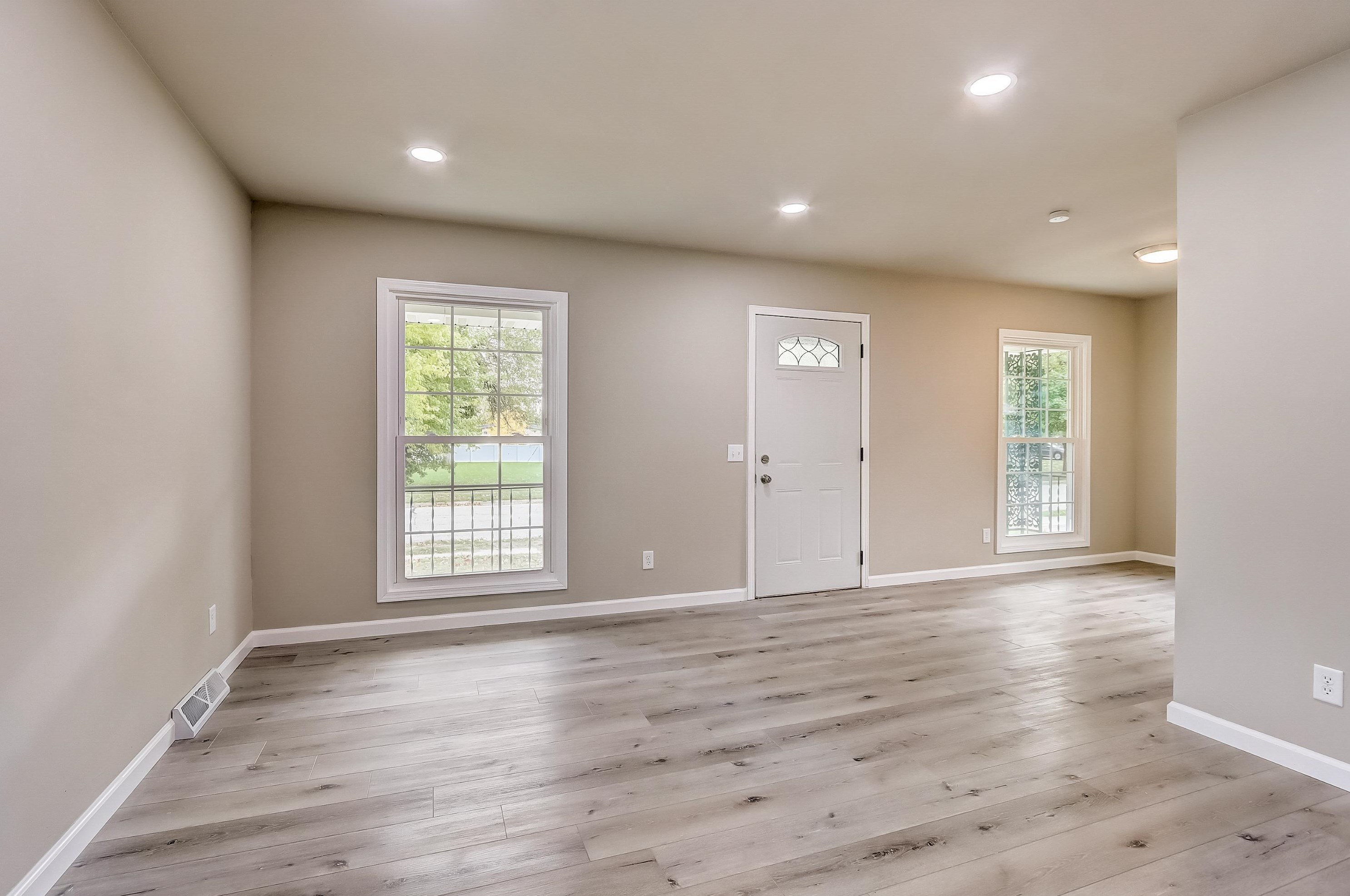 909 S Gafke Ave, Jefferson, WI 53549