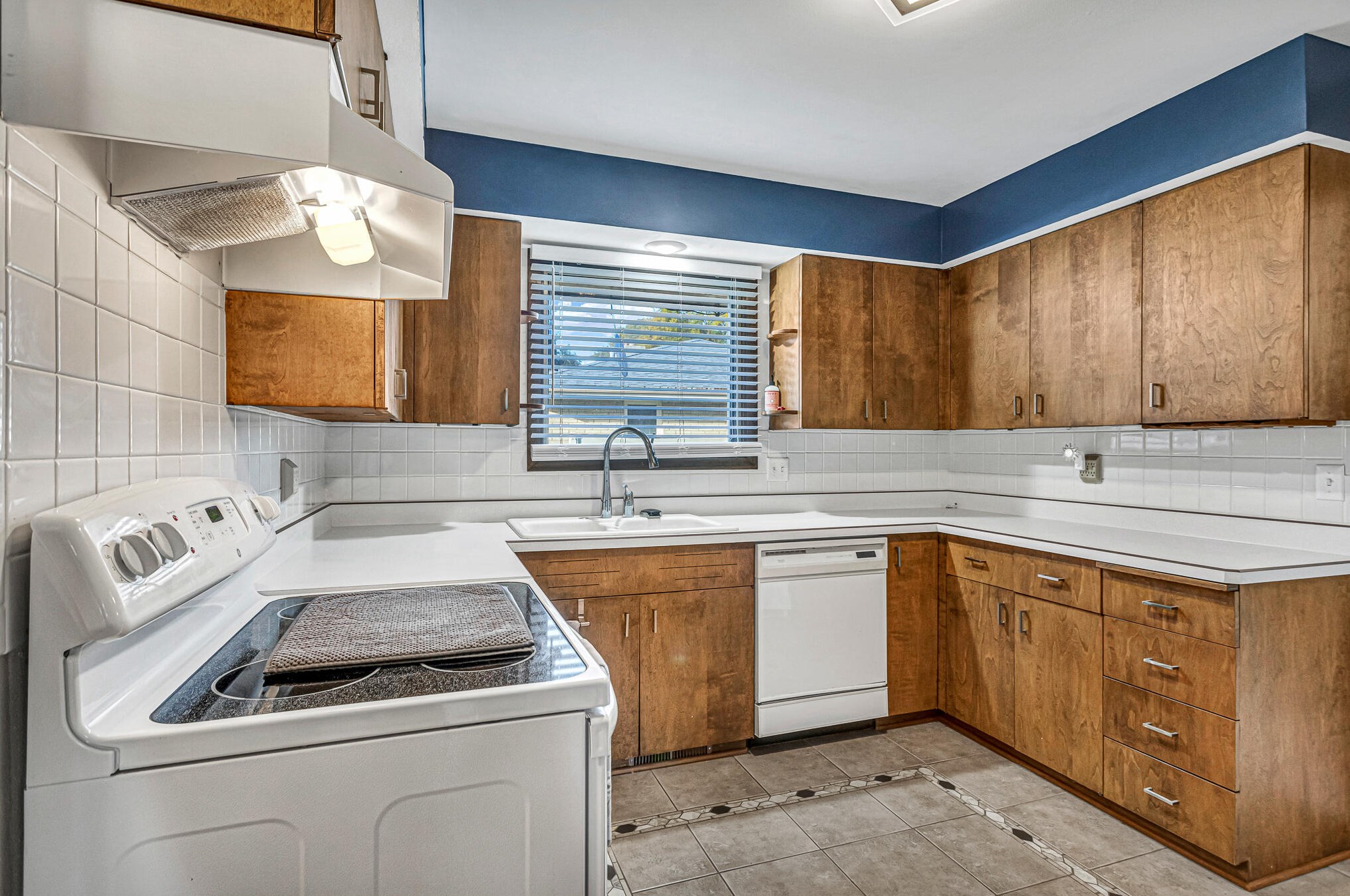 2508 Cooper Ave, Sheboygan, WI 53083-4471