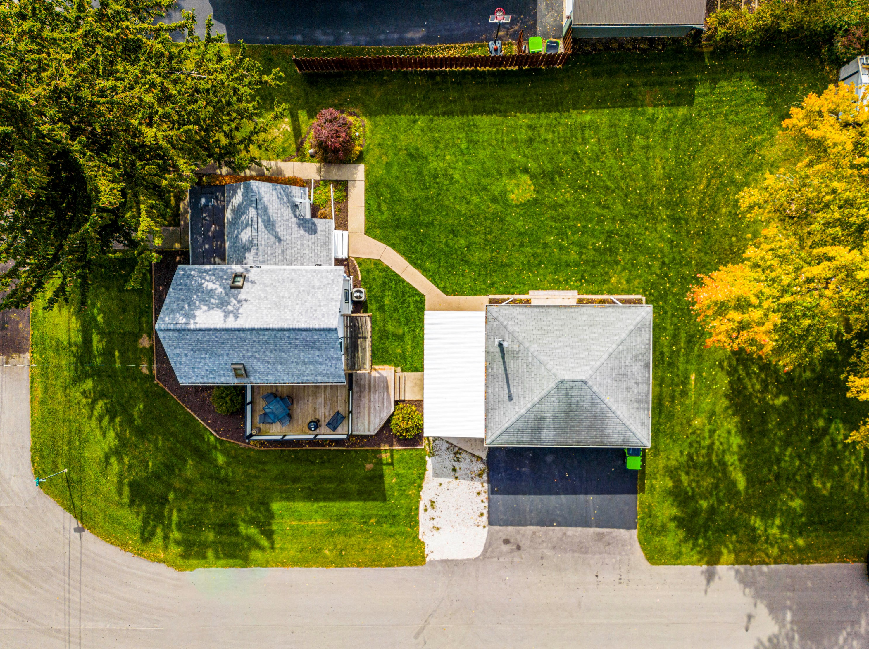 7373 Vine St, Lannon, WI 53046-9712