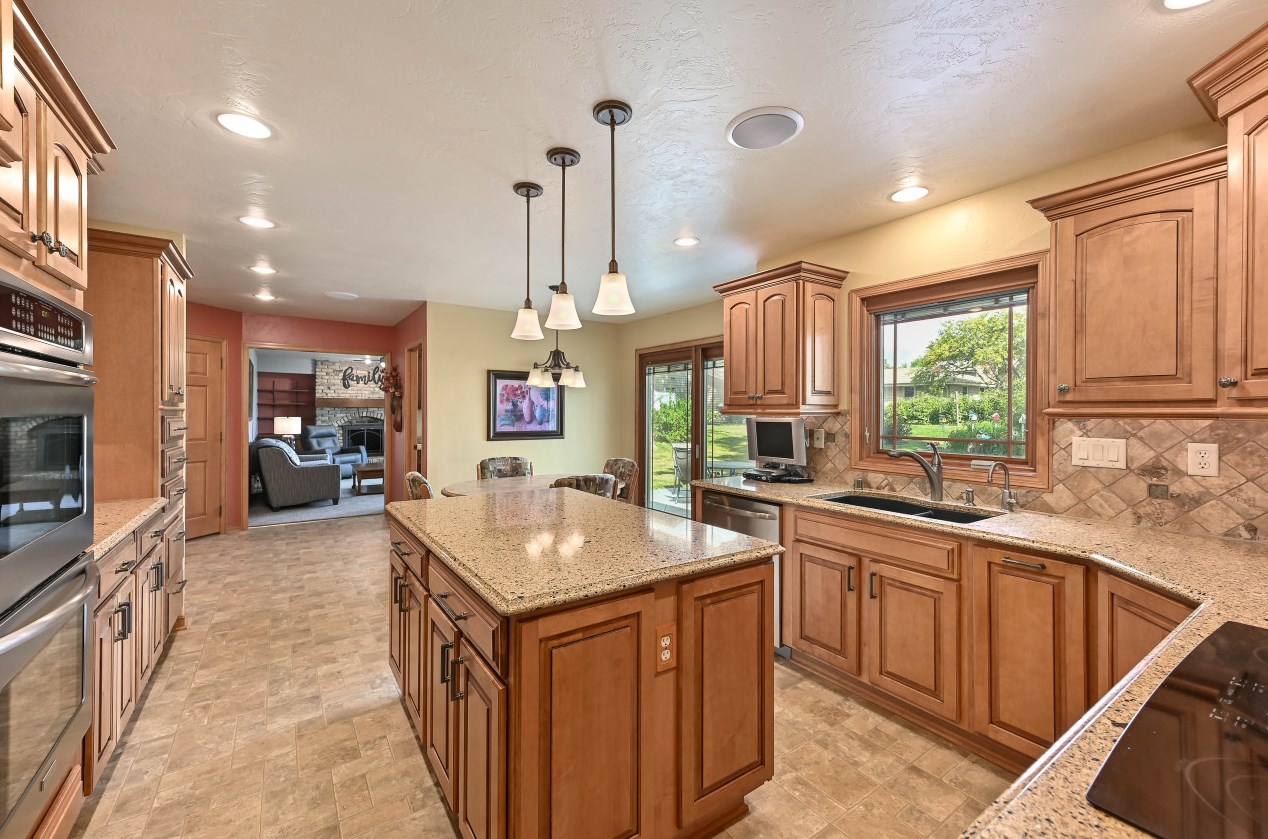 13300 W Wilbur Dr, Waukesha, WI 53151