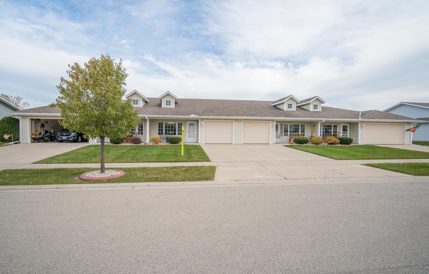338 Novak St, Hartford, WI 53027