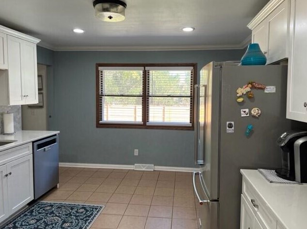 3323 Green Meadows Ln, Racine WI  53405-4706 exterior