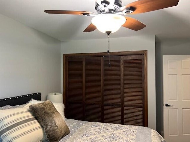 3323 Green Meadows Ln, Racine WI  53405-4706 exterior