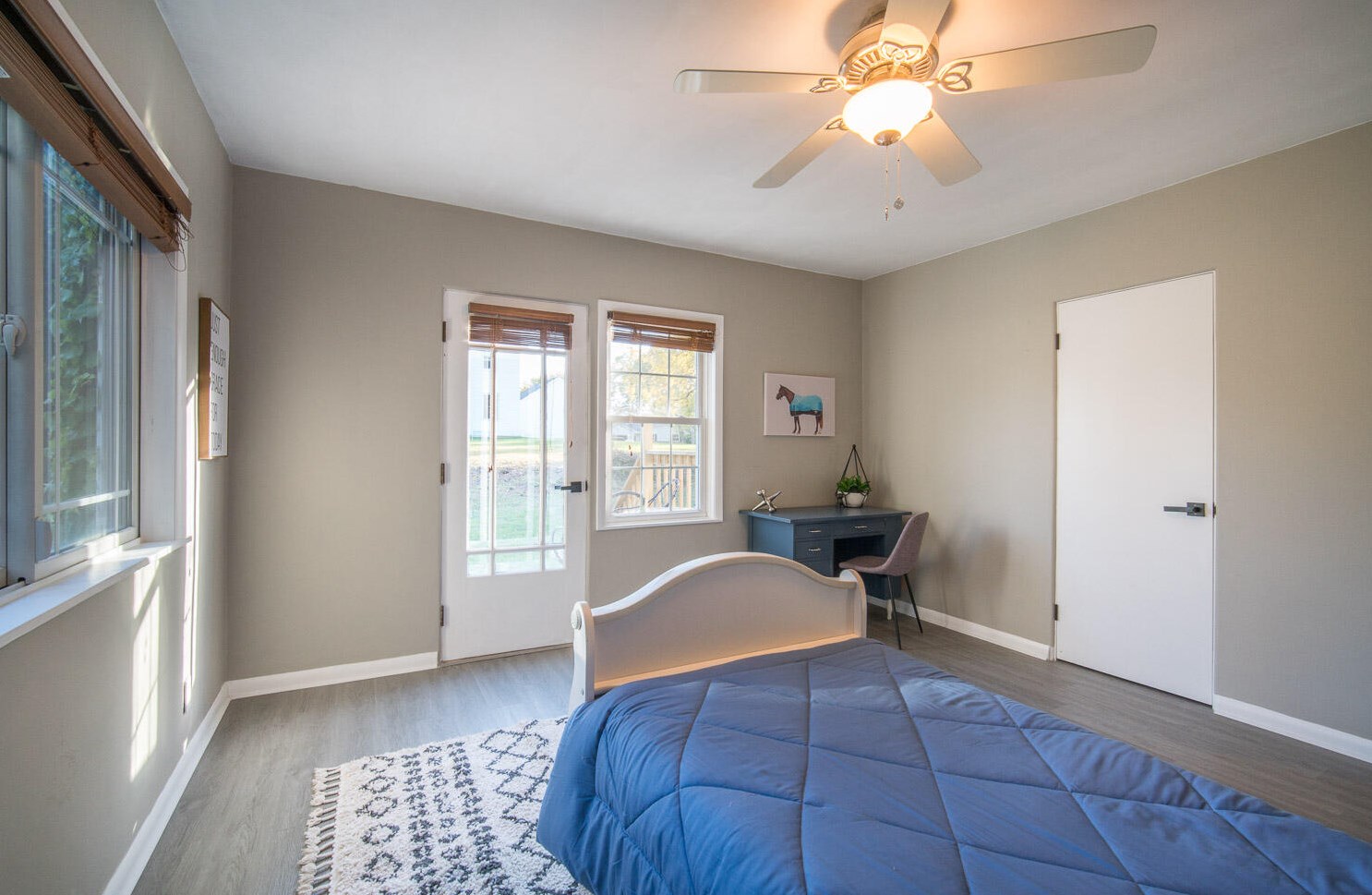 215 Bobolink Dr, Brookfield WI  53005-8033 exterior