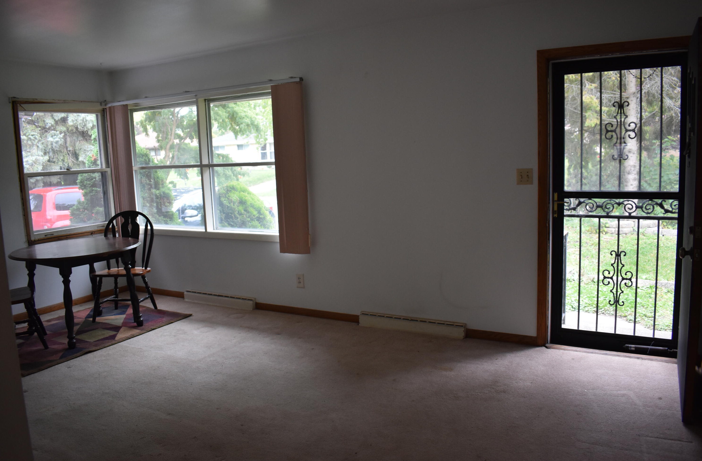 3818 Brooklawn Cir, South Milwaukee WI  53172-3836 exterior