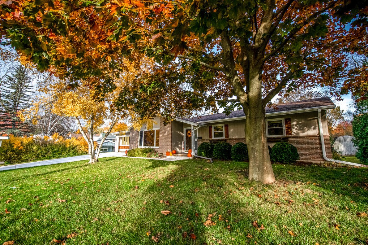 222 N Garfield Ave, Port Washington, WI 53074