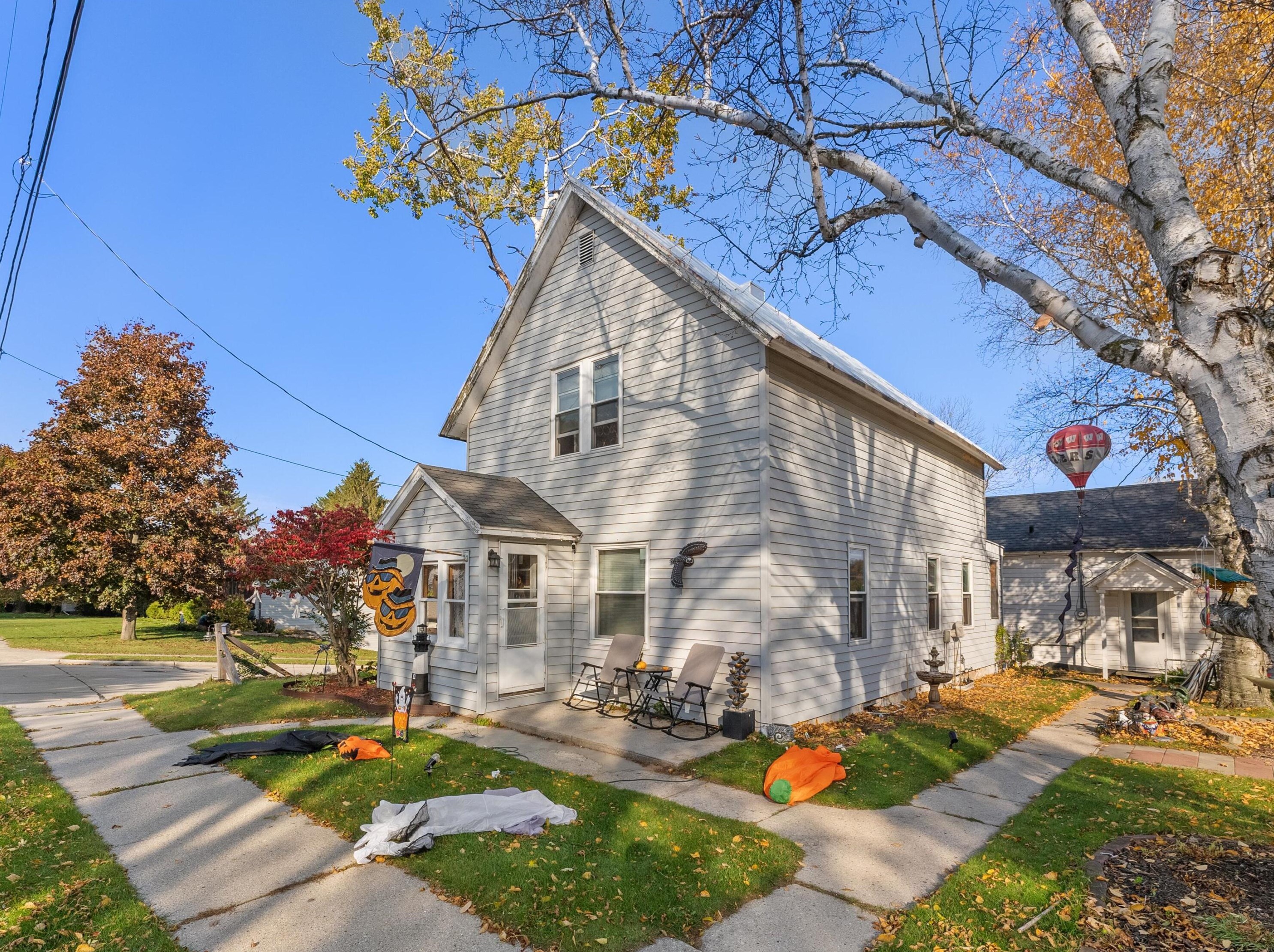 315 N 44th St #4323 Conroe St, Manitowoc, WI 54220