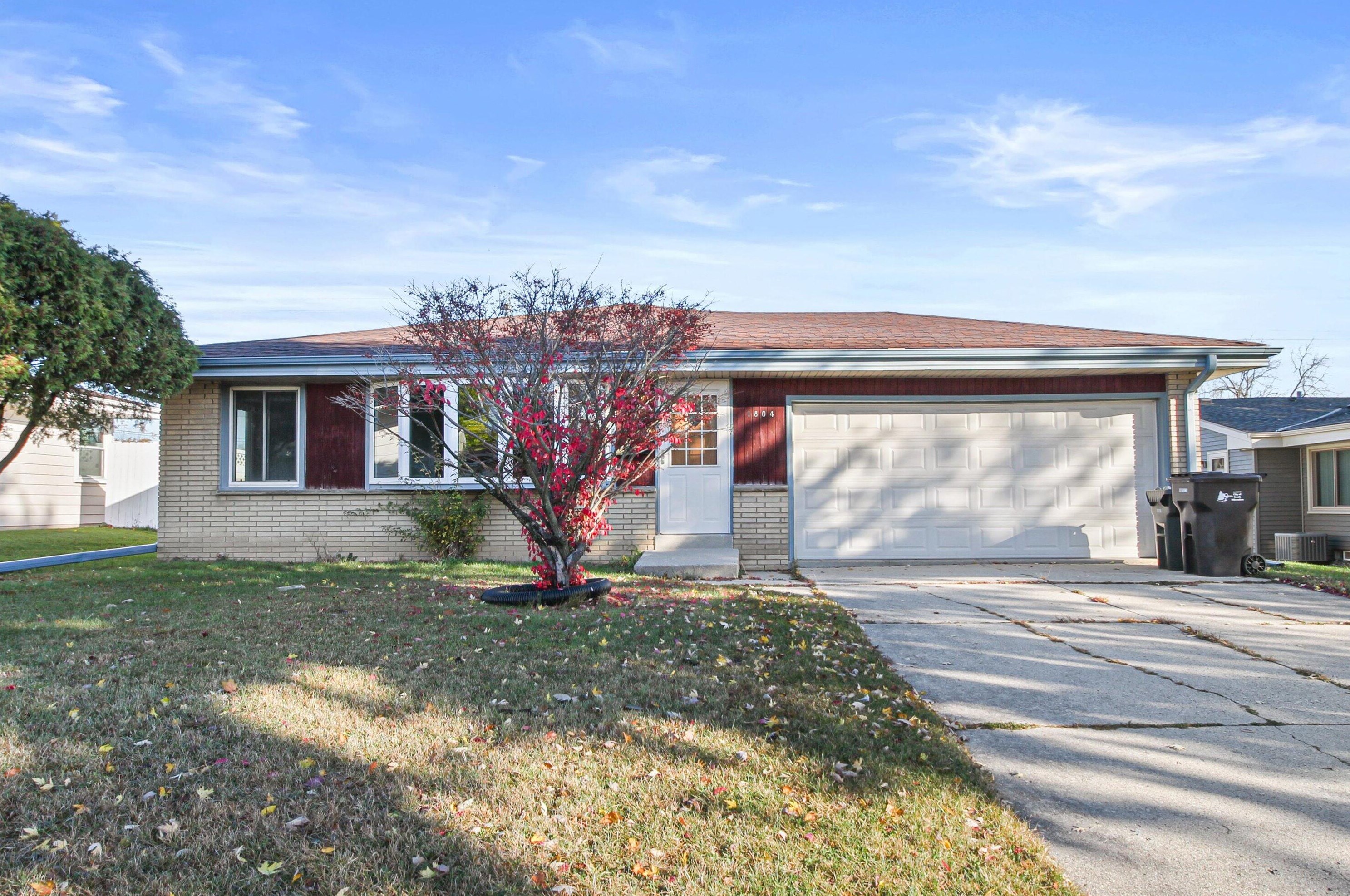 1804 Milwaukee Ave, South Milwaukee, WI 53172-1806