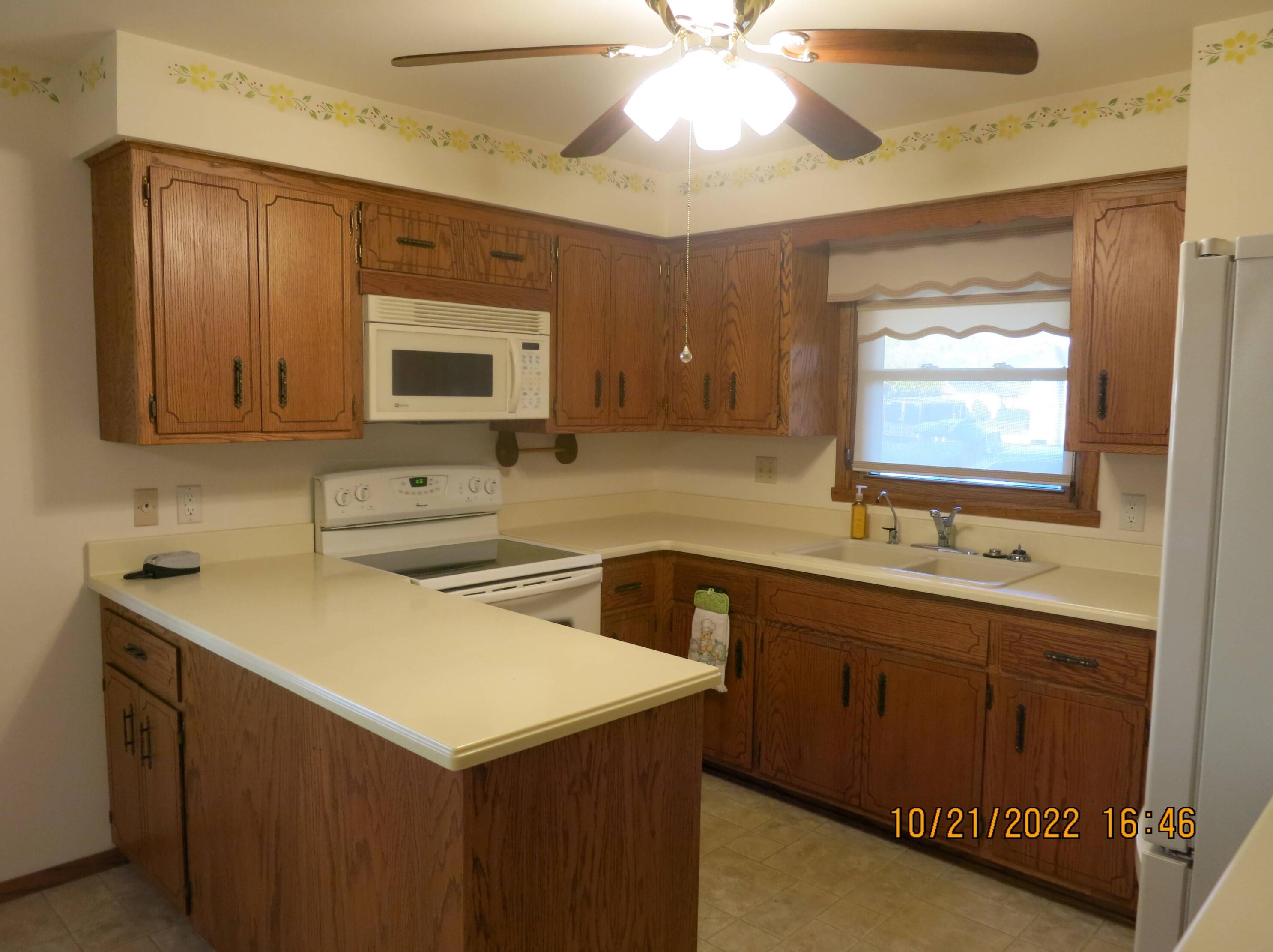 404 N Chicago Ave, South Milwaukee, WI 53172