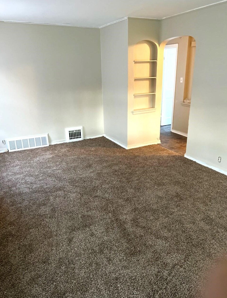 4220 Peck Pl, Milwaukee, WI 53209-5846
