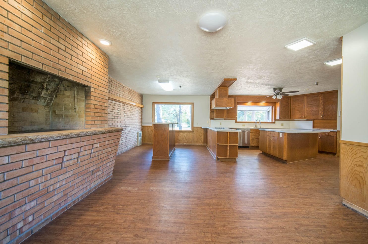 1533 S Main St, Fort Atkinson, WI 53538