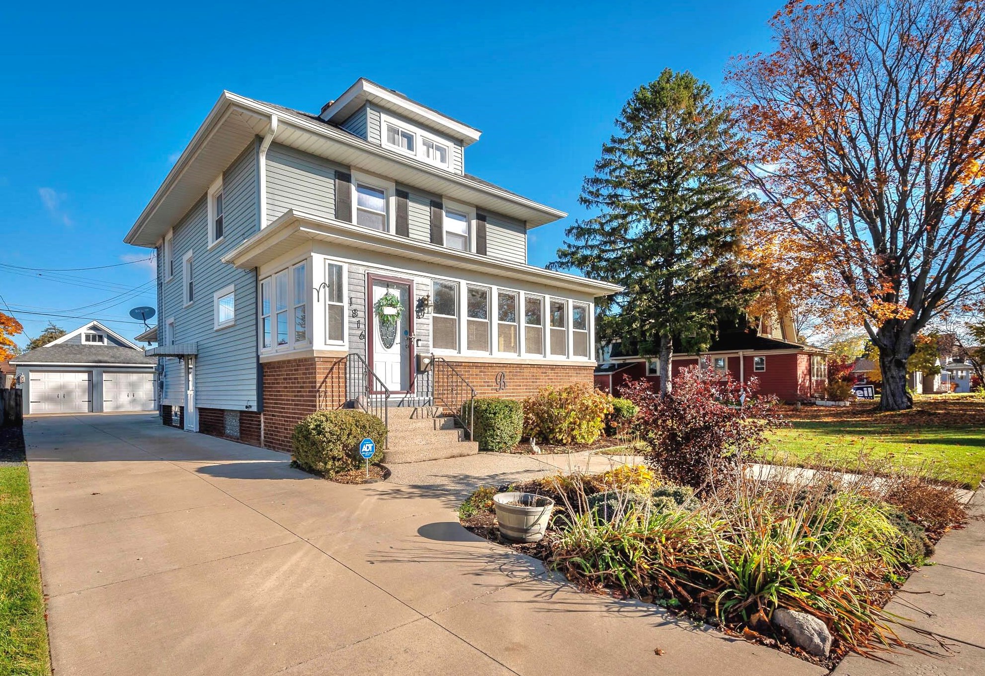 1816 27th St, Kenosha, WI 53140