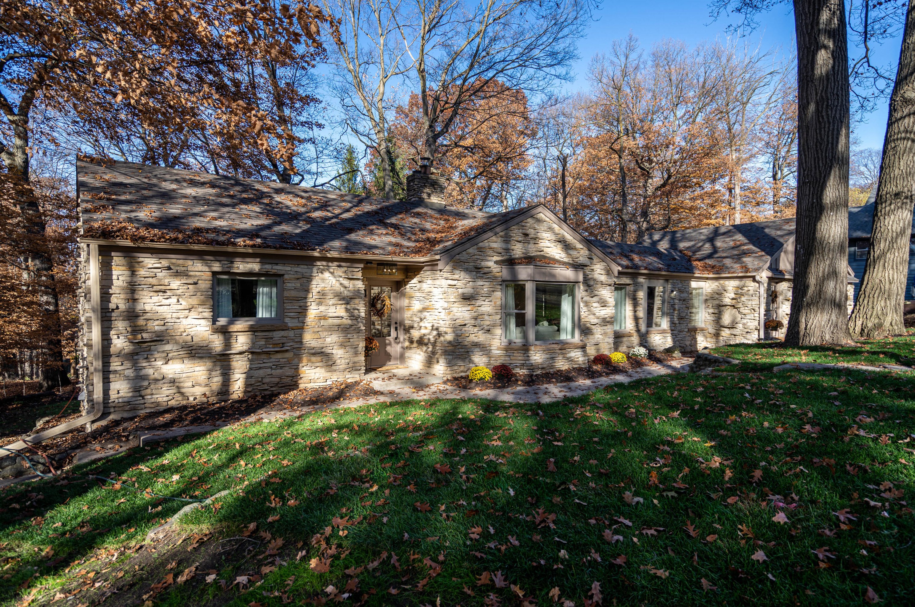 19160 North Ave, Brookfield WI  53045-4186 exterior