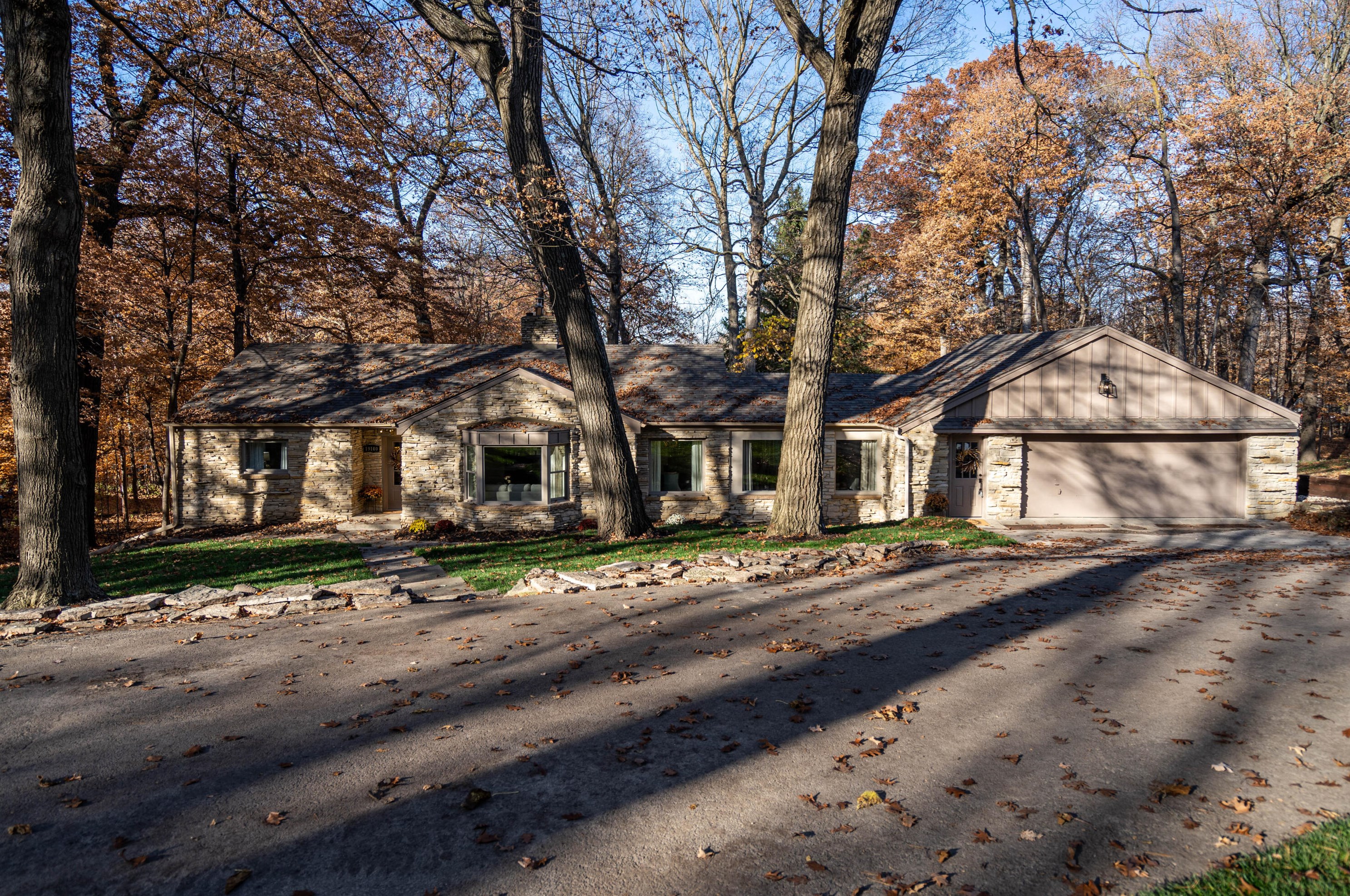 19160 North Ave, Brookfield WI  53045-4186 exterior