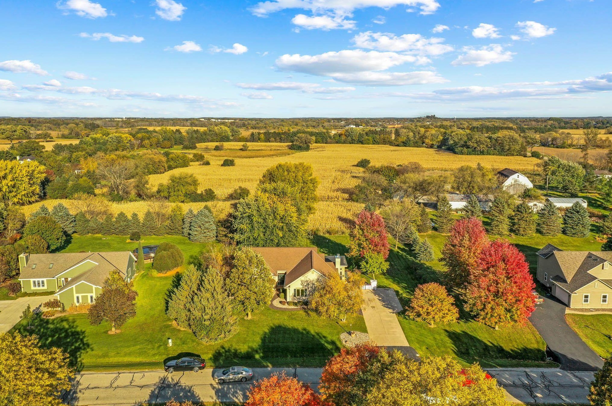 1485 N Riverline Dr, Oconomowoc, WI 53066