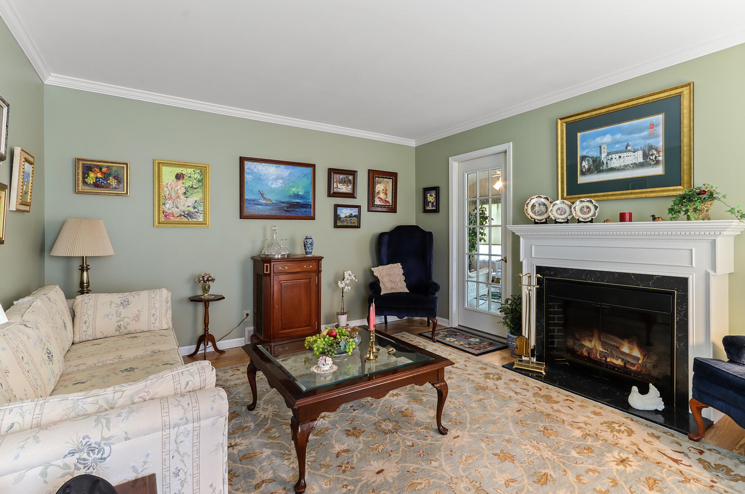 461 Sue Ann Dr, Lake Geneva, WI 53147