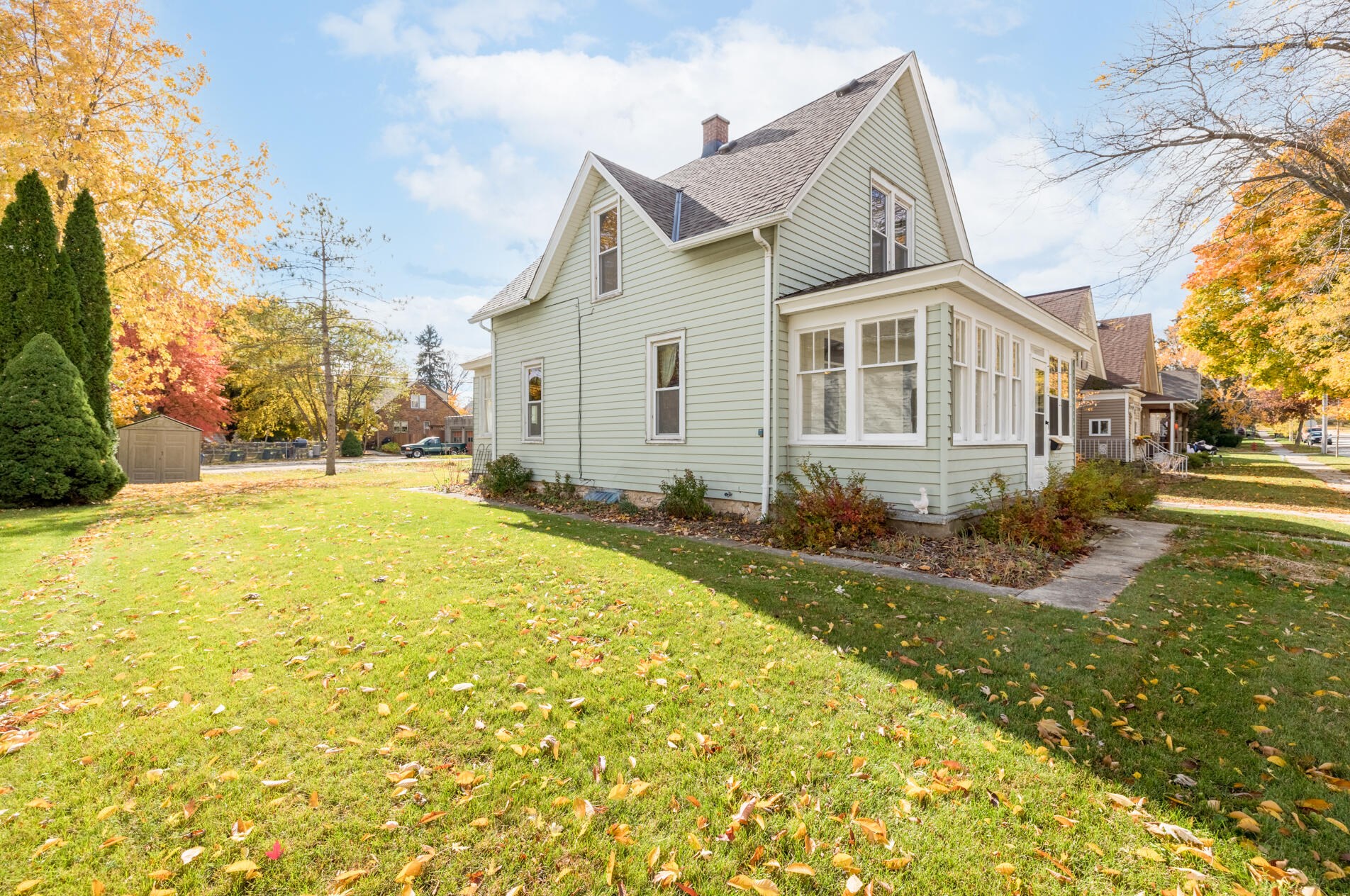 447 Michigan St, Port Washington, WI 53074-2115