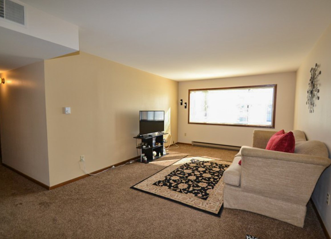 10278 W Whitnall Edge Circle #102, Hales Corners, WI 53132