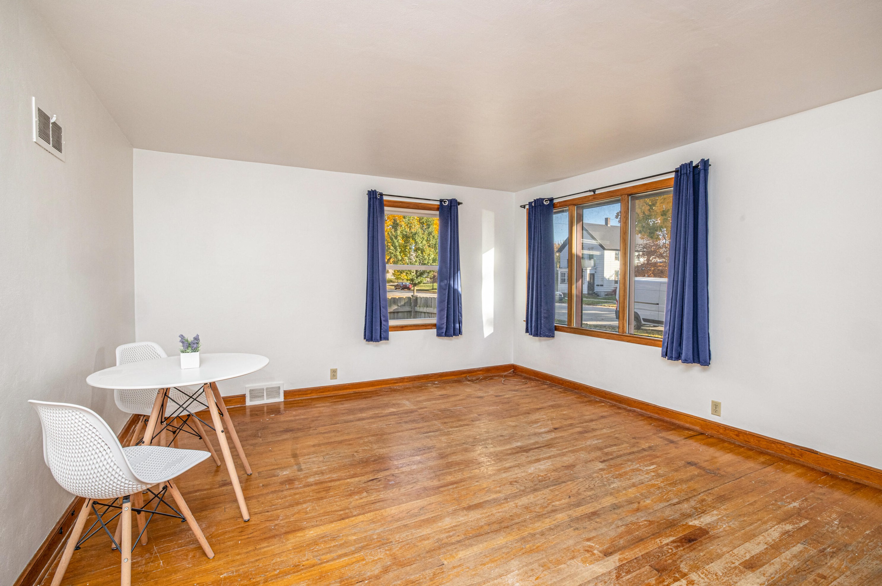 3440 Cudahy Ave, Cudahy, WI 53110-1006
