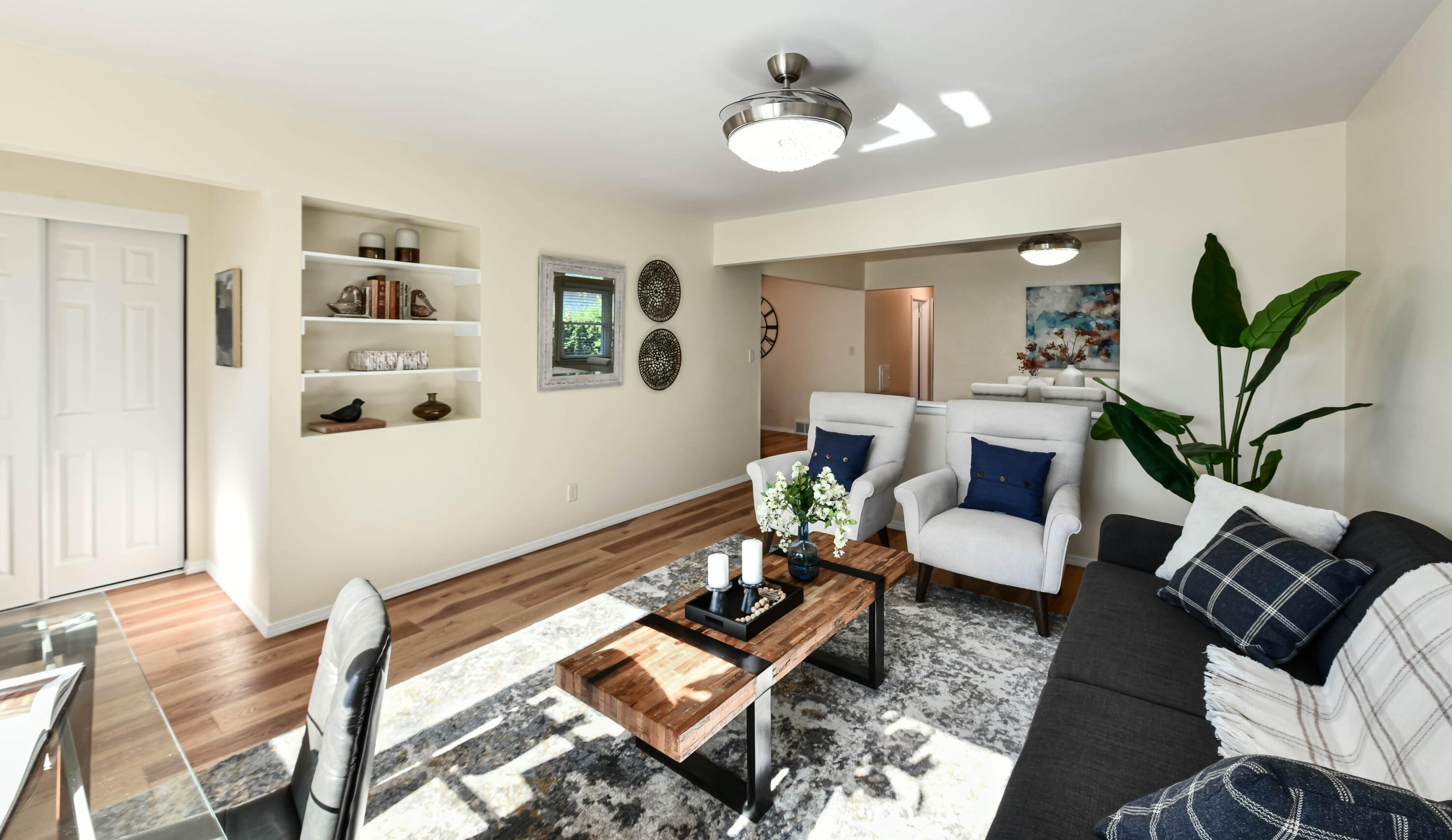 12606 Graham St, Waukesha, WI 53151-2633