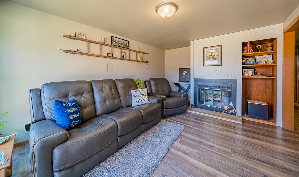 2400 Minerva St, Oshkosh, WI 54901