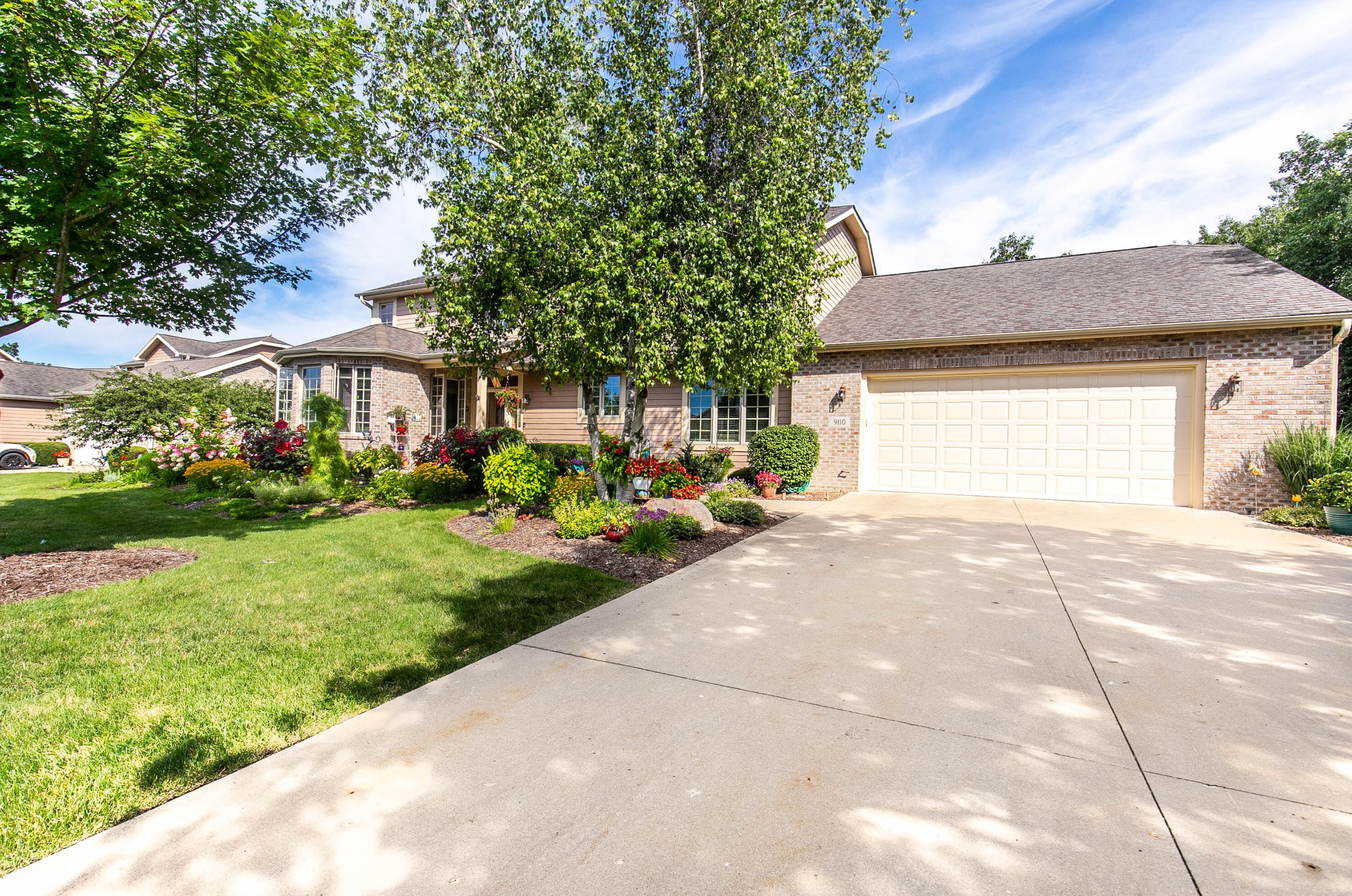 9110 Prairie Village Dr, Kenosha, WI 53142