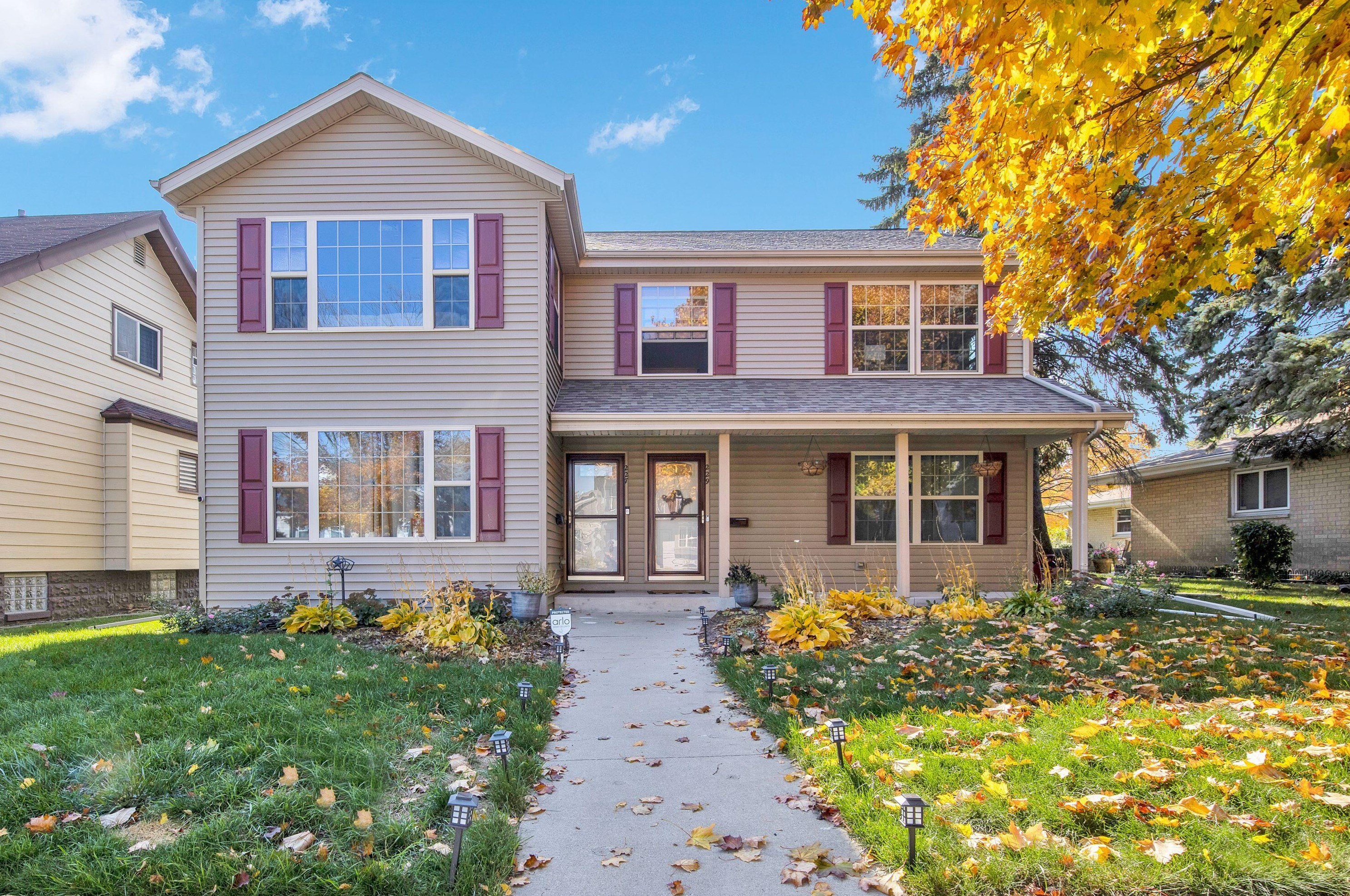 227 Menomonee Ave, South Milwaukee, WI 53172-2814