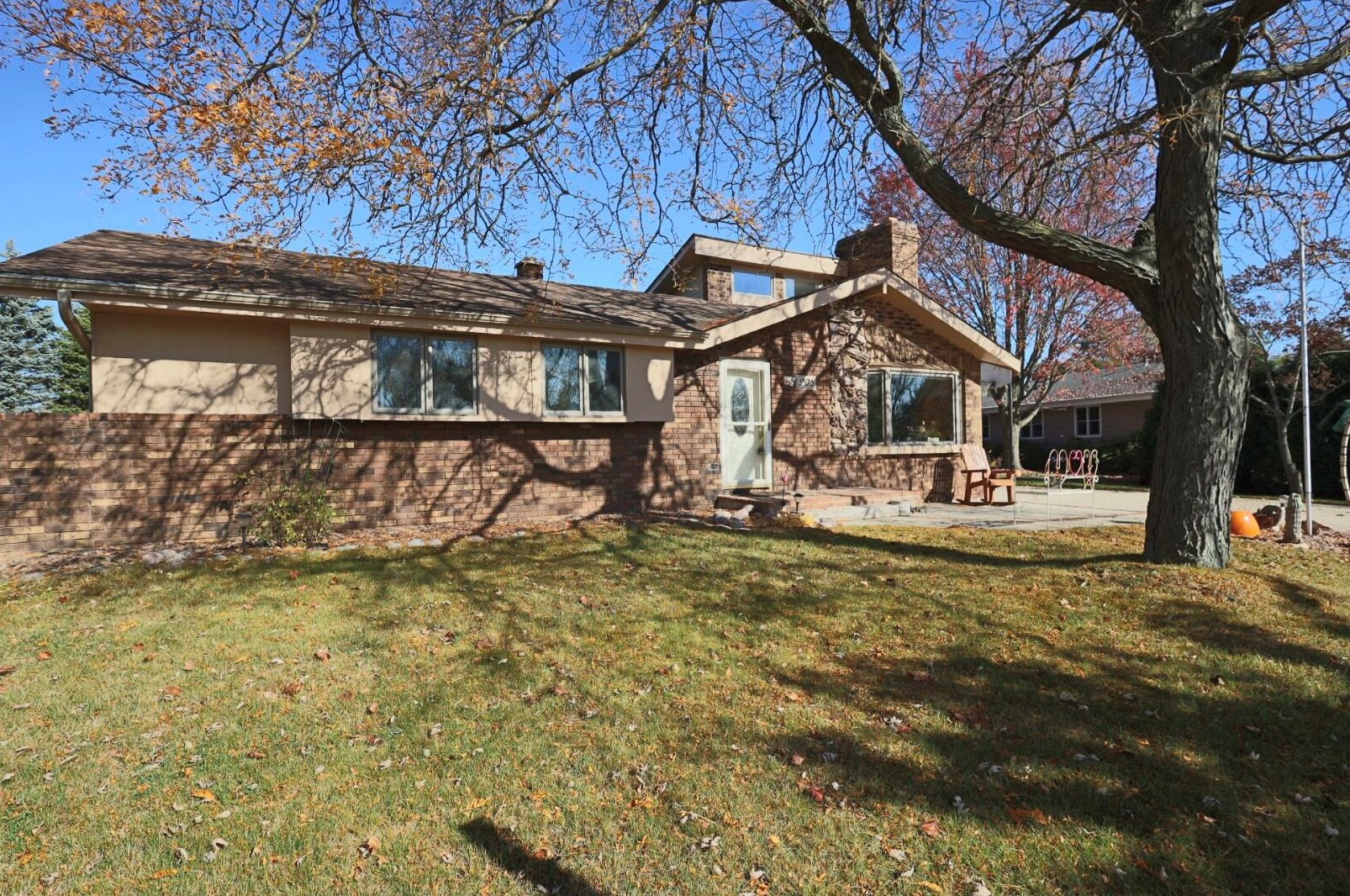 206 Locust St, Grafton, WI 53024-1740