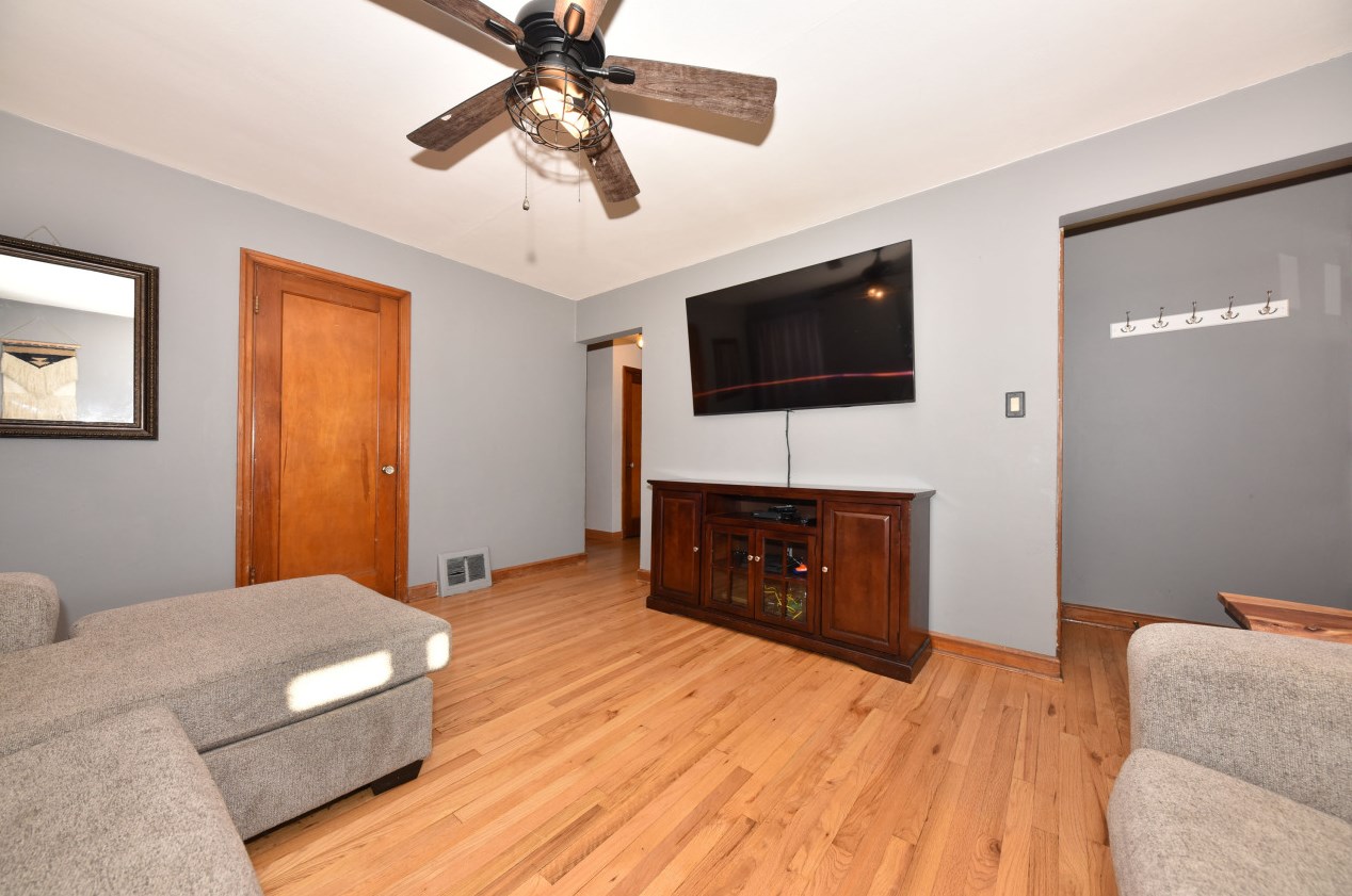 3836 Somers Ave, Cudahy, WI 53110-1728