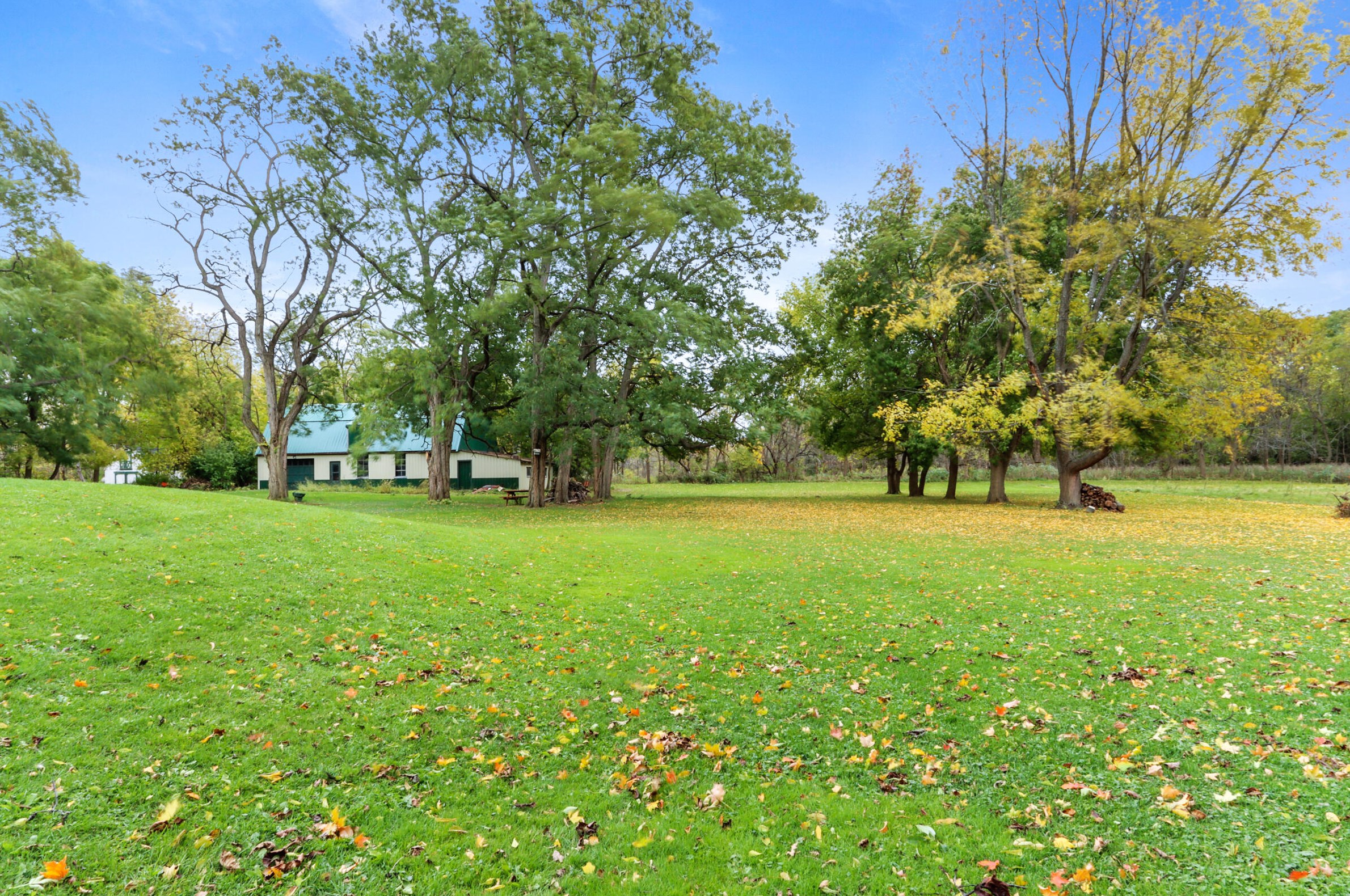 15055 W Small Rd, Waukesha, WI 53151