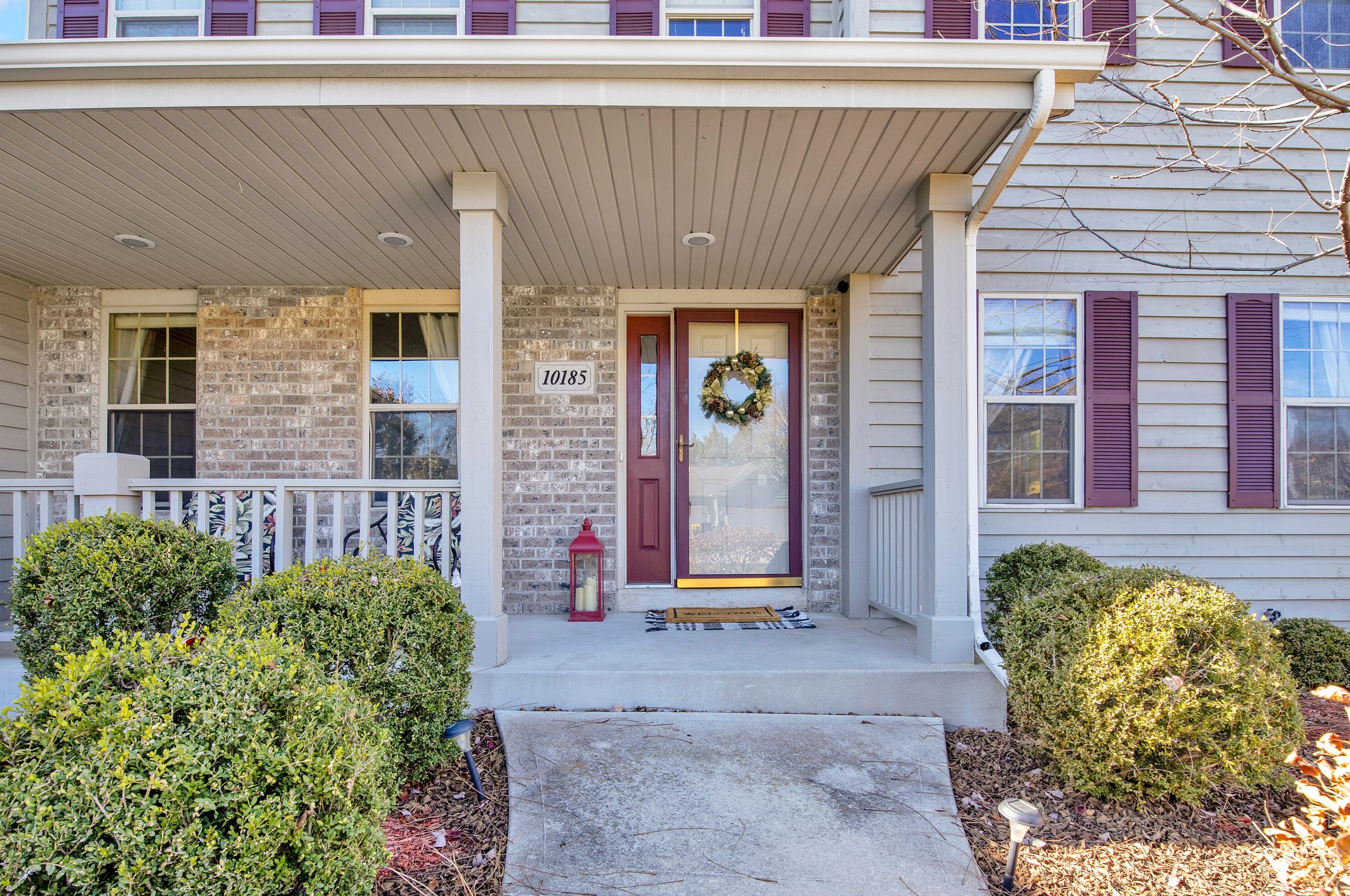 10185 Janus Dr, Oak Creek, WI 53154-5639