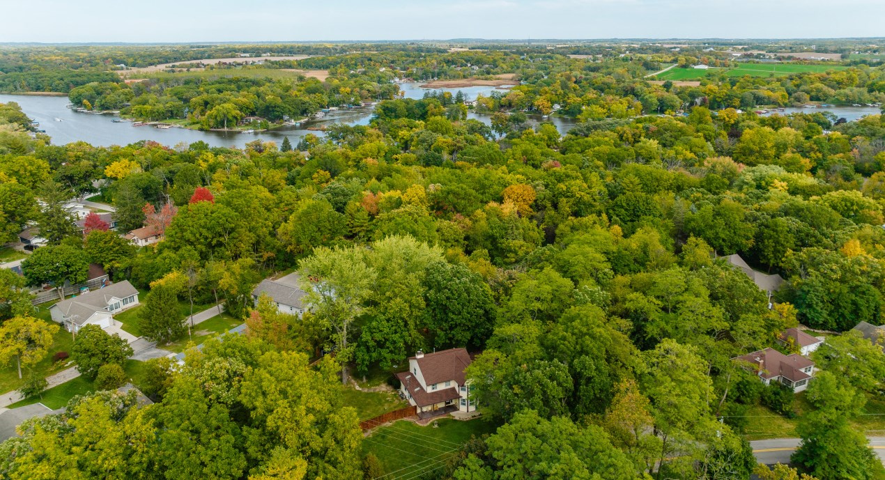 4420 Field Dr, Waterford, WI 53185