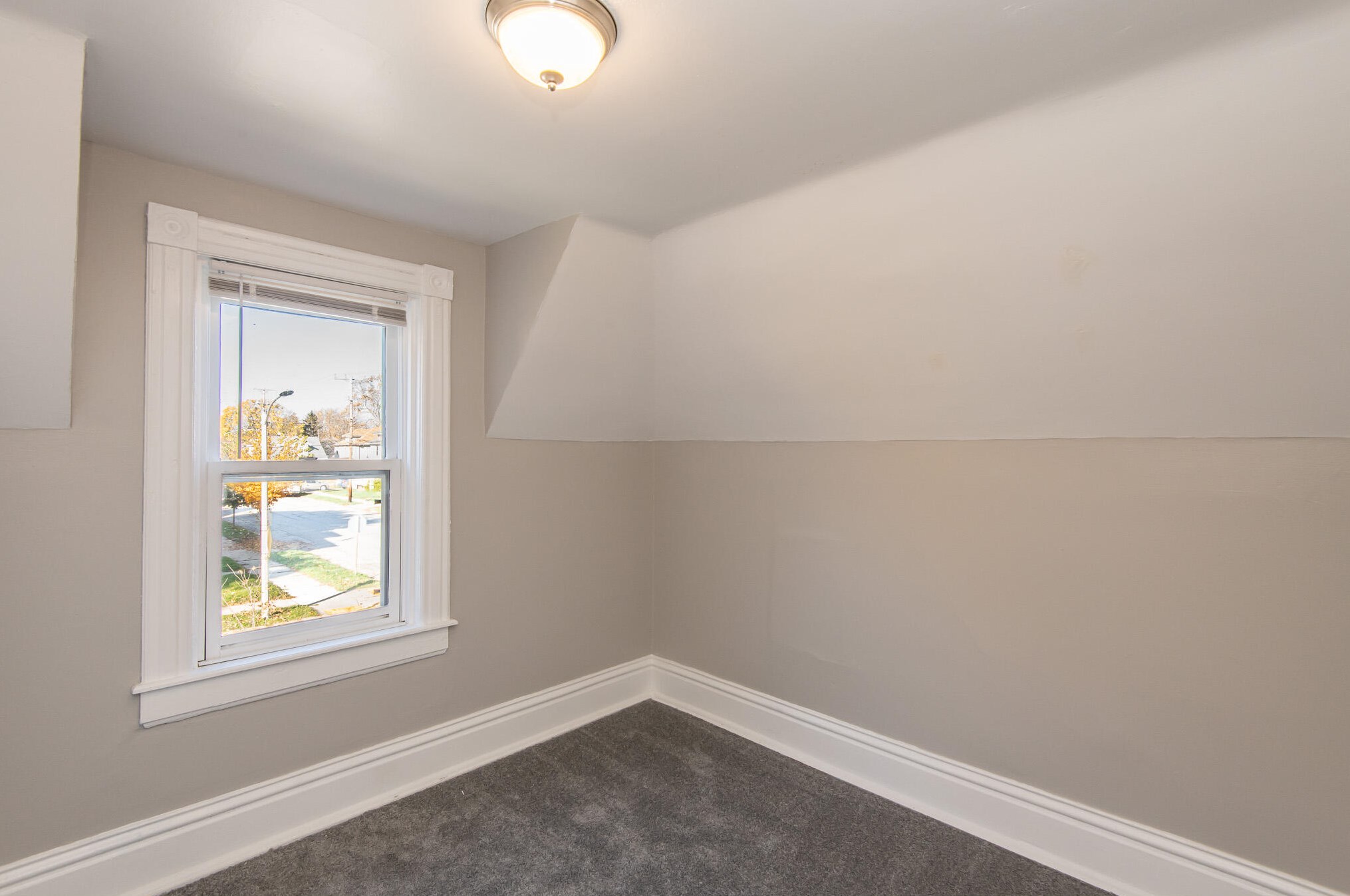 1701 Holmes Ave, Racine WI  53405-3546 exterior