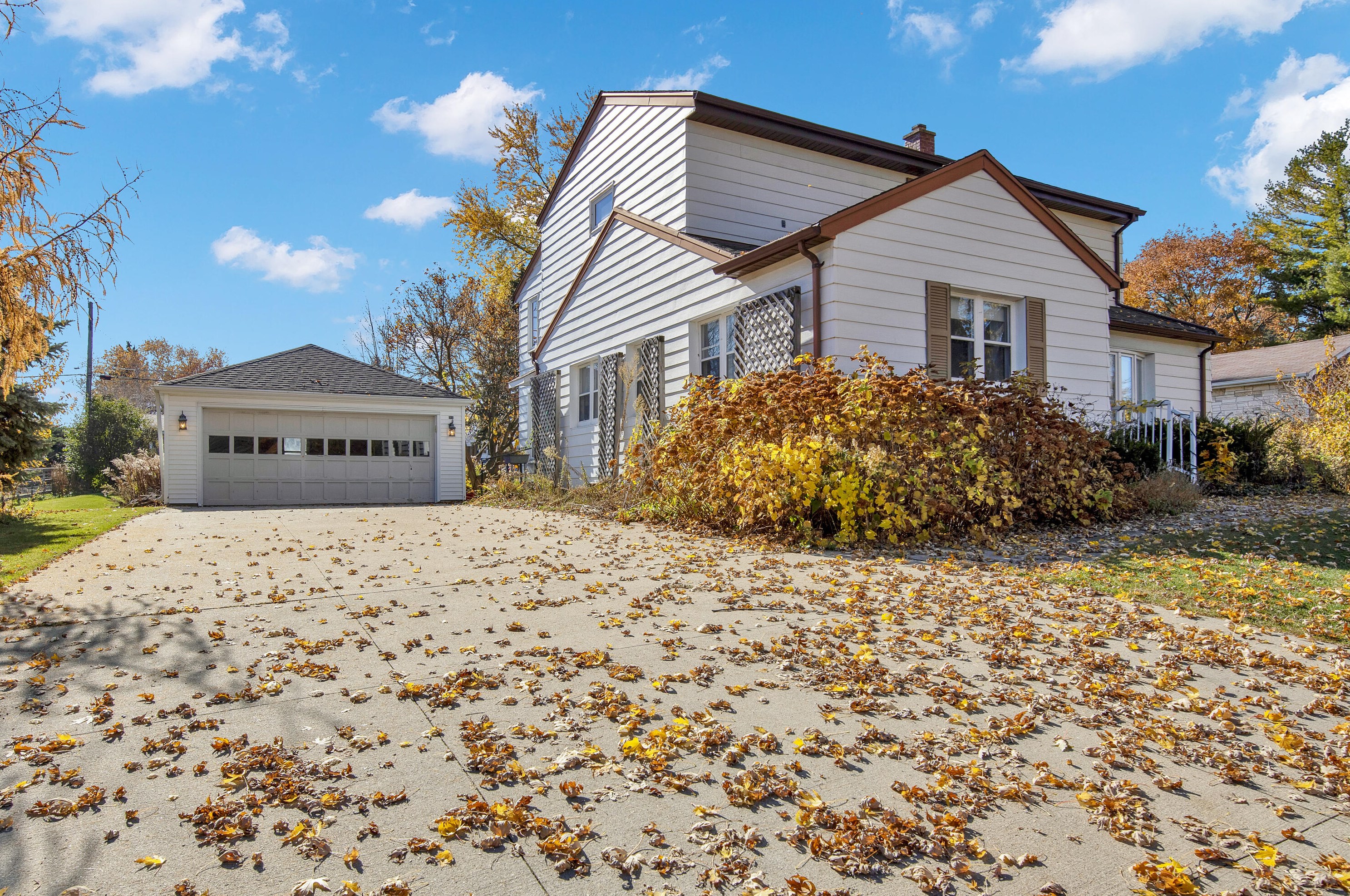 13423 W Honey Ln, Waukesha, WI 53151