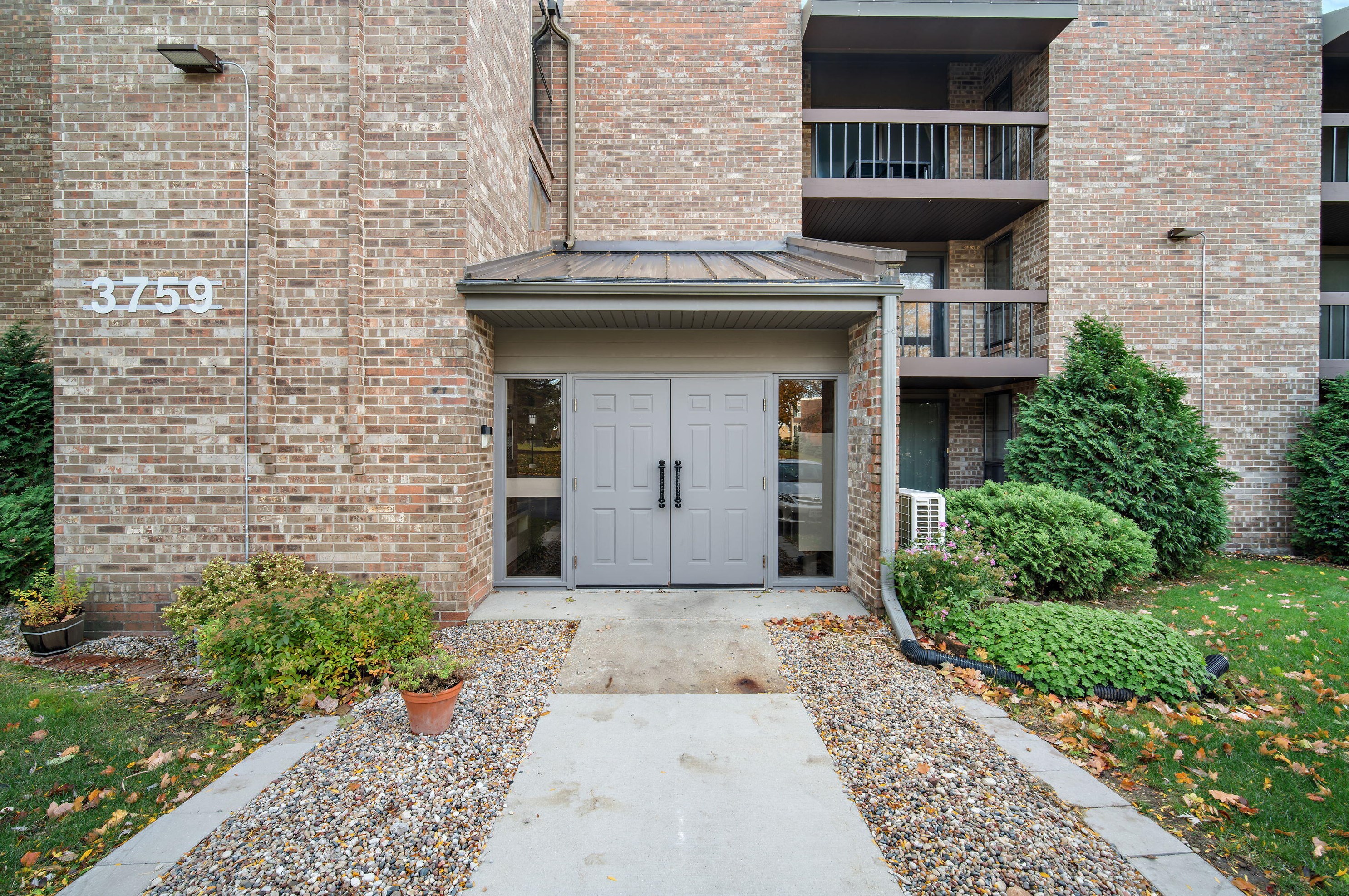 3759 N 88th St Apt 212, Milwaukee, WI 53222