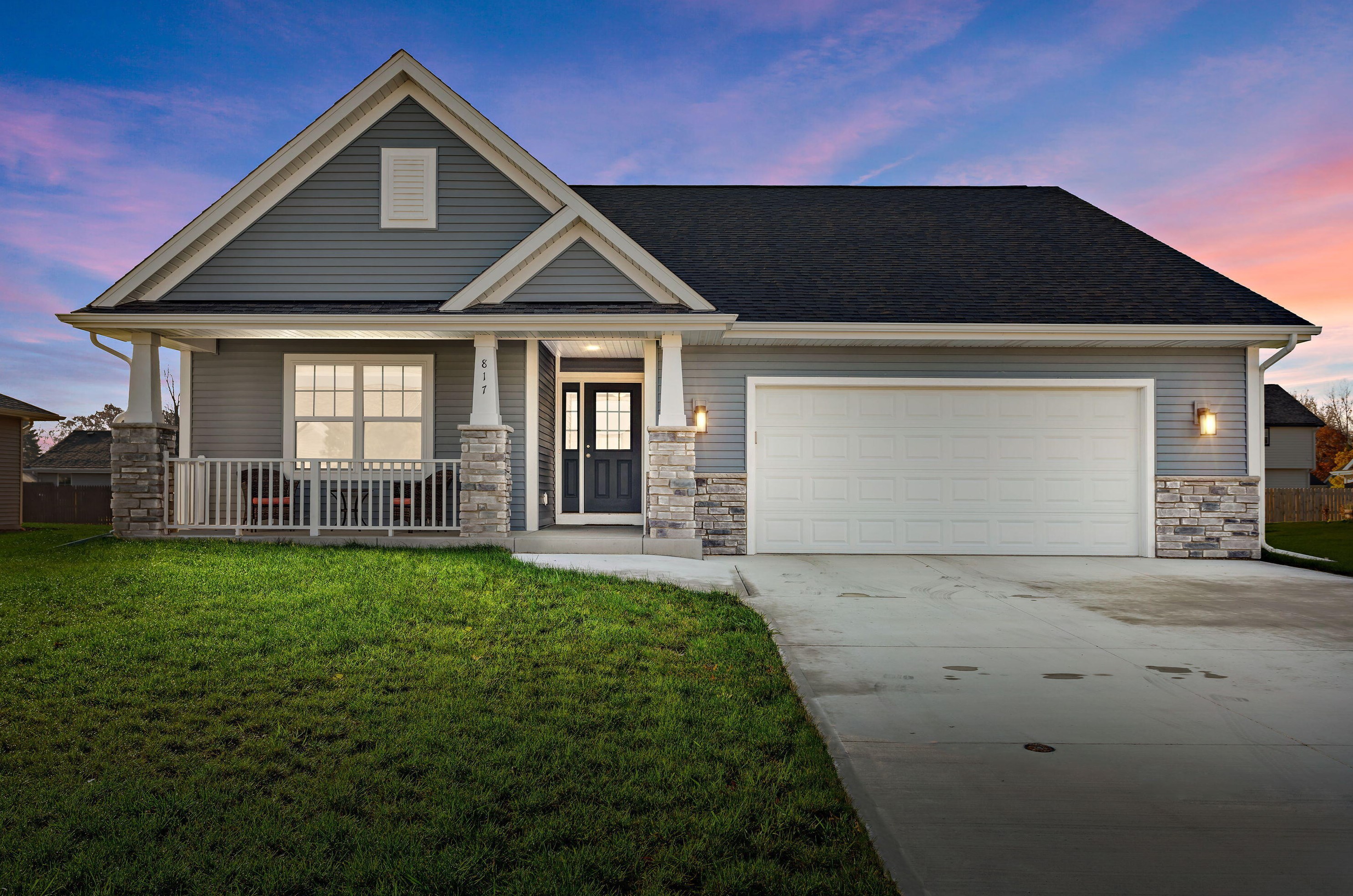 817 Kaywood Dr, Racine, WI 53402