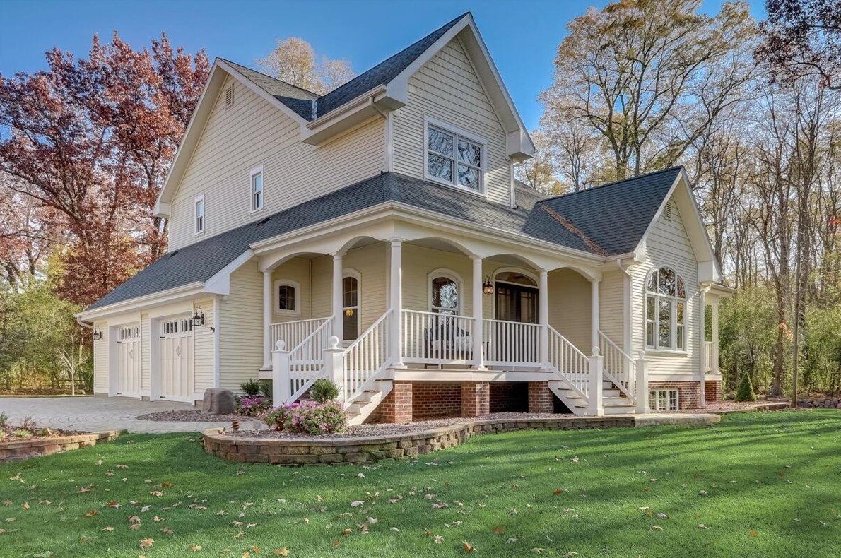 39941 90th Pl, Genoa City, WI 53128-1285